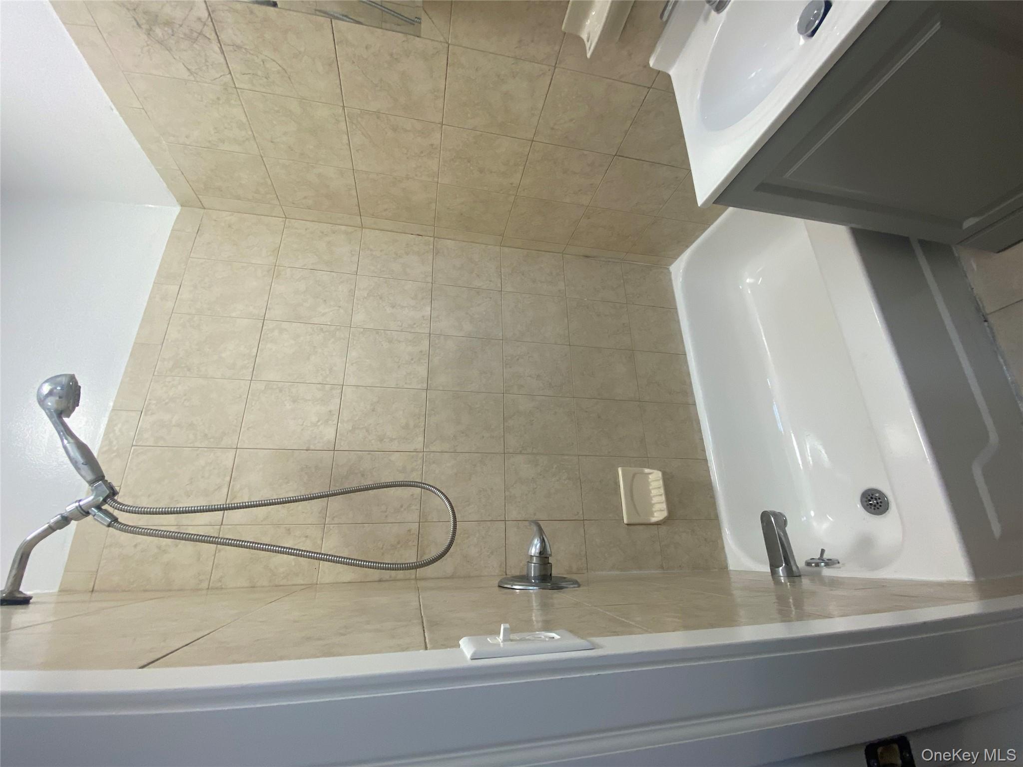 #10 photo, 7317 72nd Street, Куинс ‖ Glendale , NY 11385