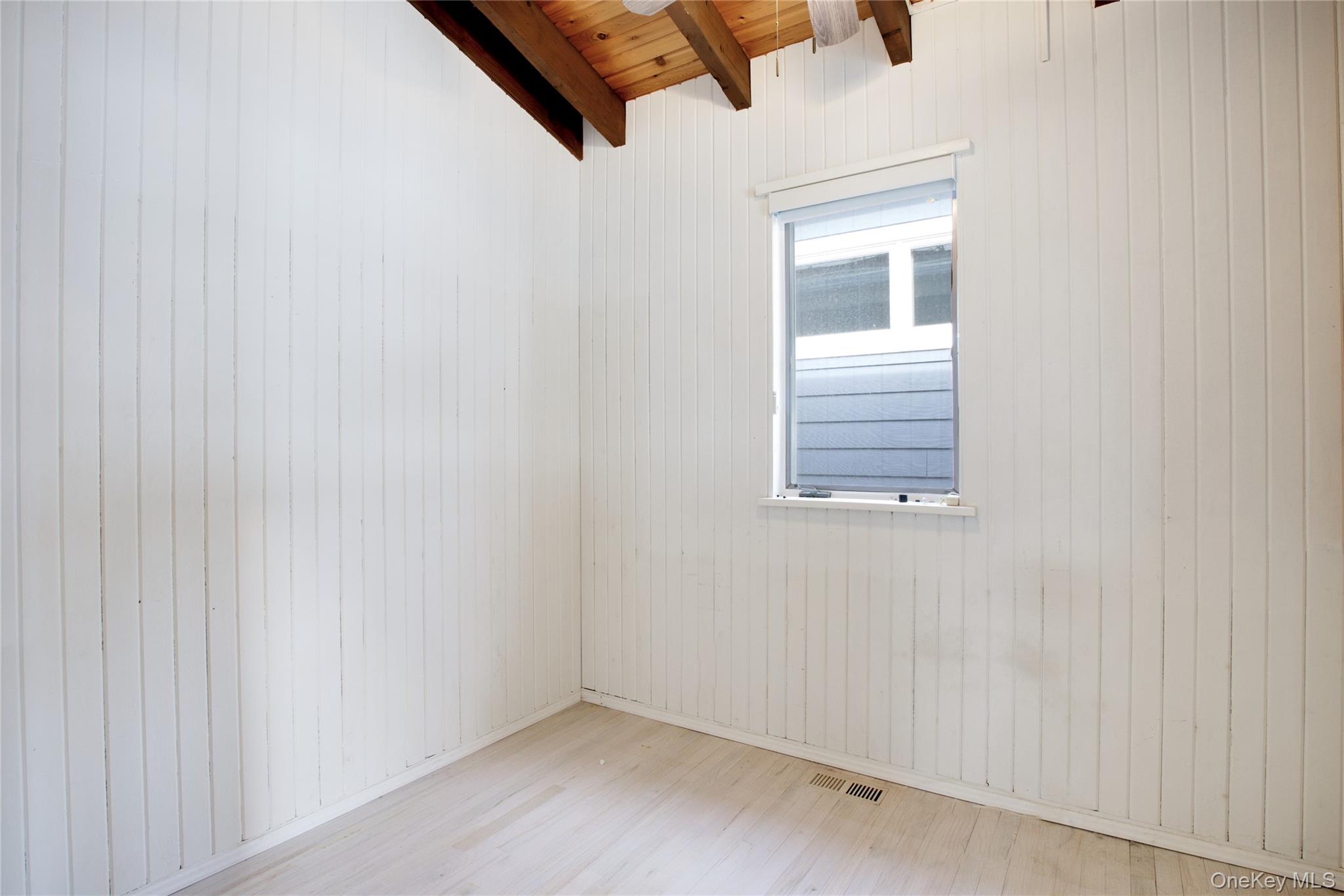 #12 photo, 75-02 West Shore Road, Port Washington , NY 11050