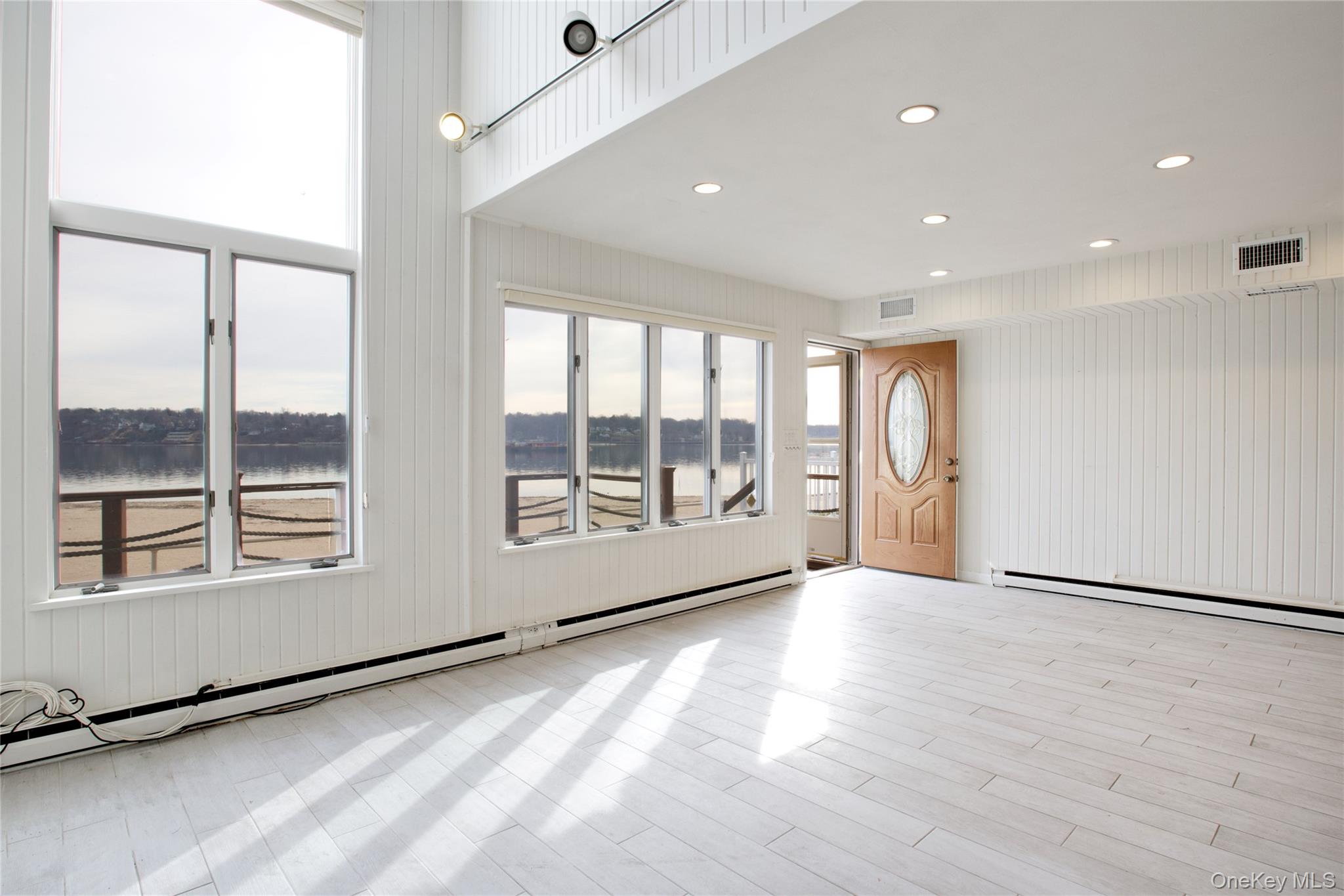 #4 photo, 75-02 West Shore Road, Port Washington , NY 11050