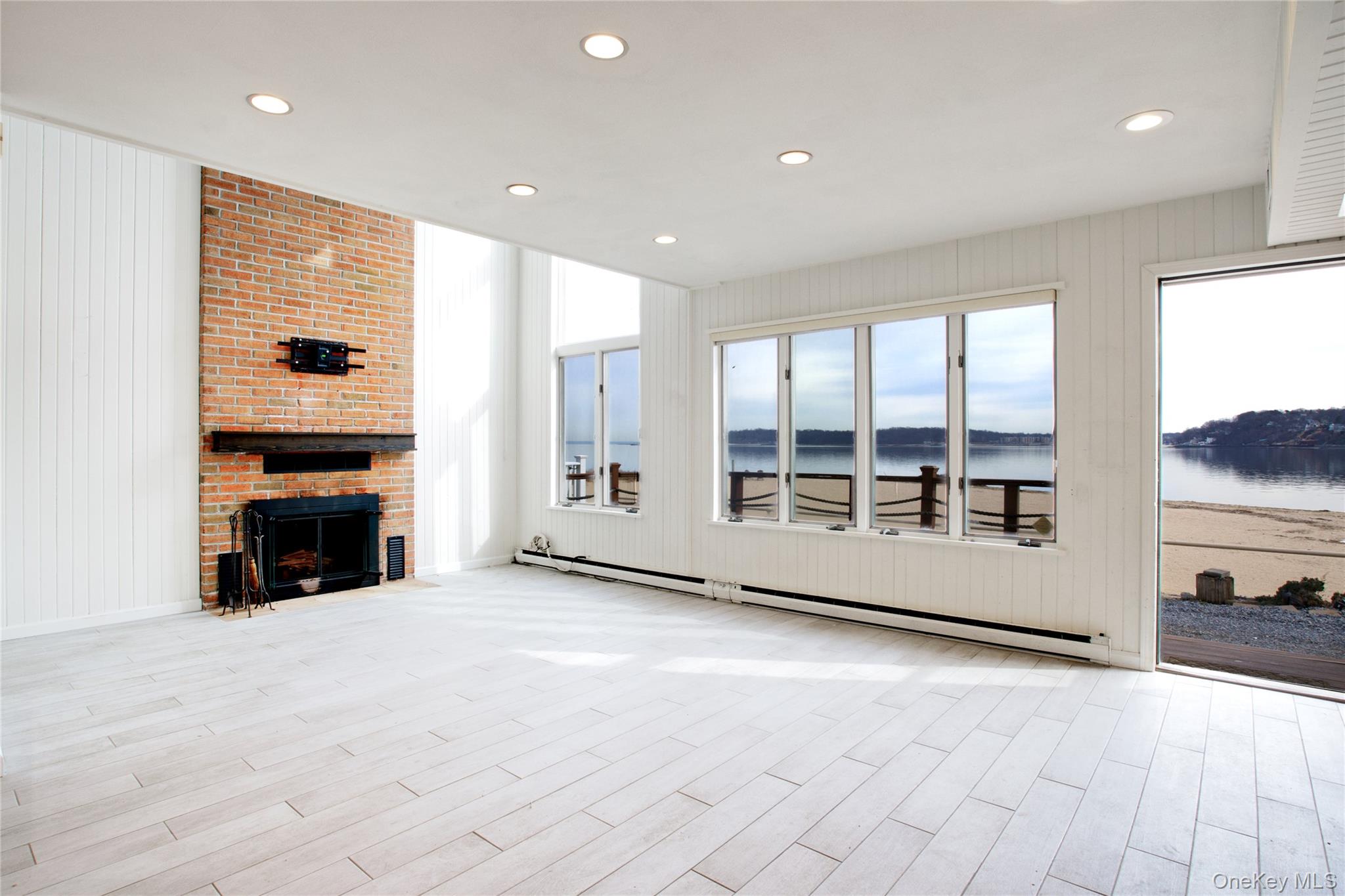 #7 photo, 75-02 West Shore Road, Port Washington , NY 11050