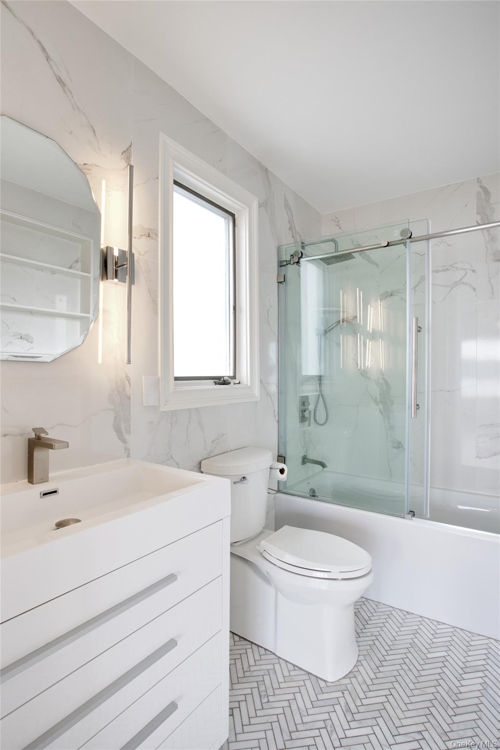 #8 photo, 75-02 West Shore Road, Port Washington , NY 11050