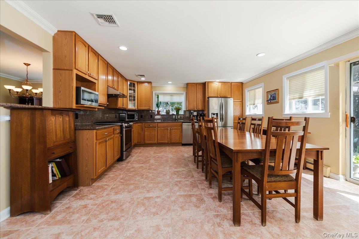 #14 photo, 40 E Penn Street, নাসাউ কাউন্টি Long Beach , NY 11561