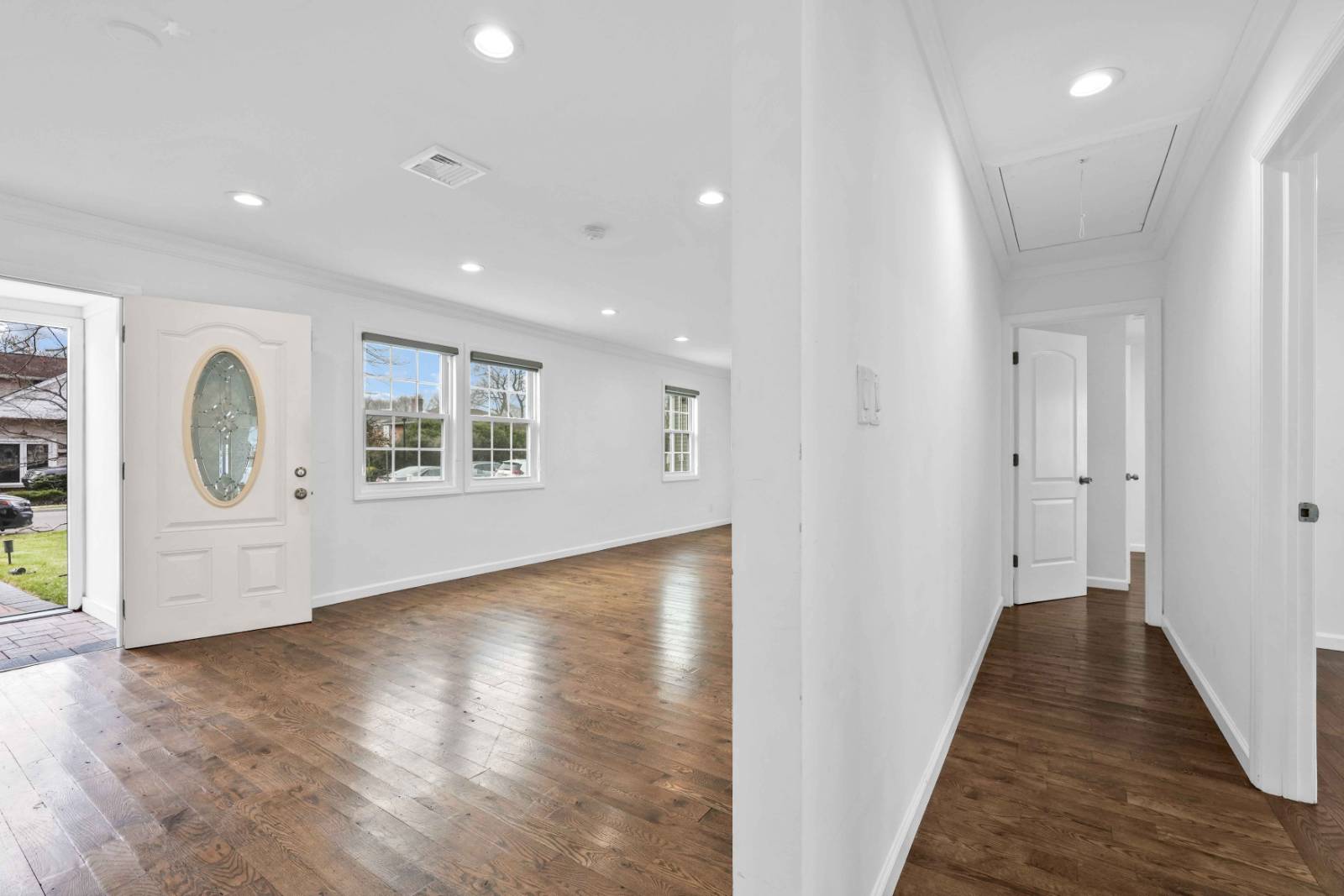 #14 photo, 1563 Wilson Road, 롱 아일랜드 East Meadow , NY 11554