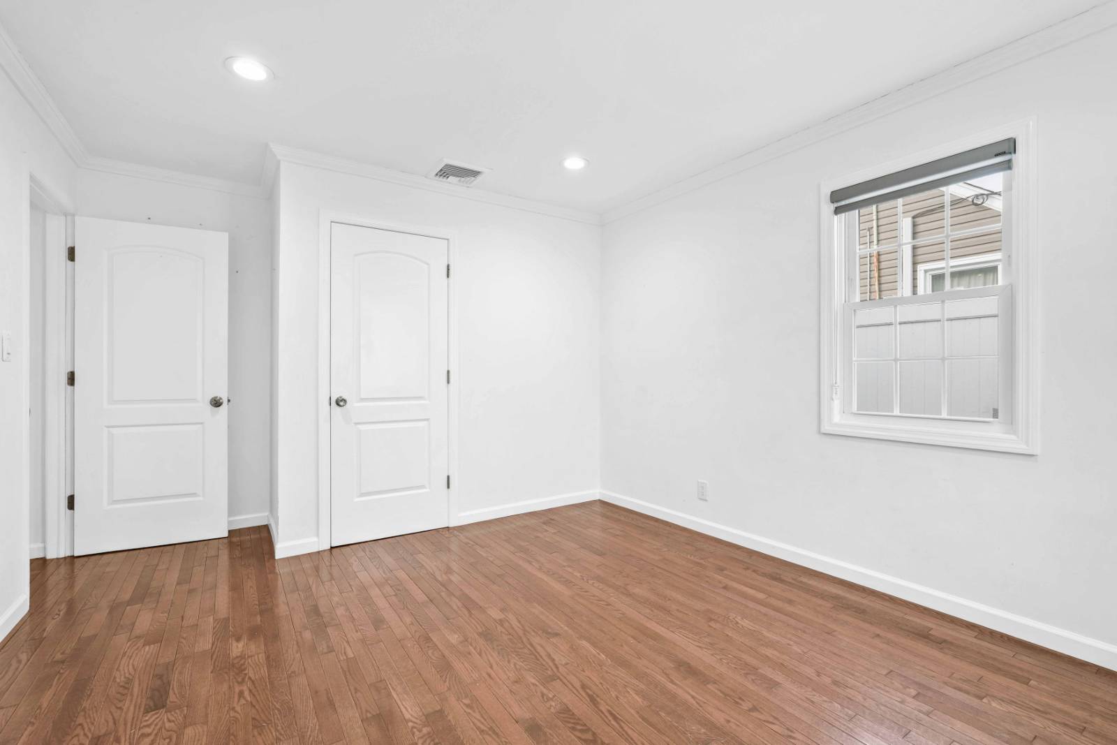 #20 photo, 1563 Wilson Road, 롱 아일랜드 East Meadow , NY 11554