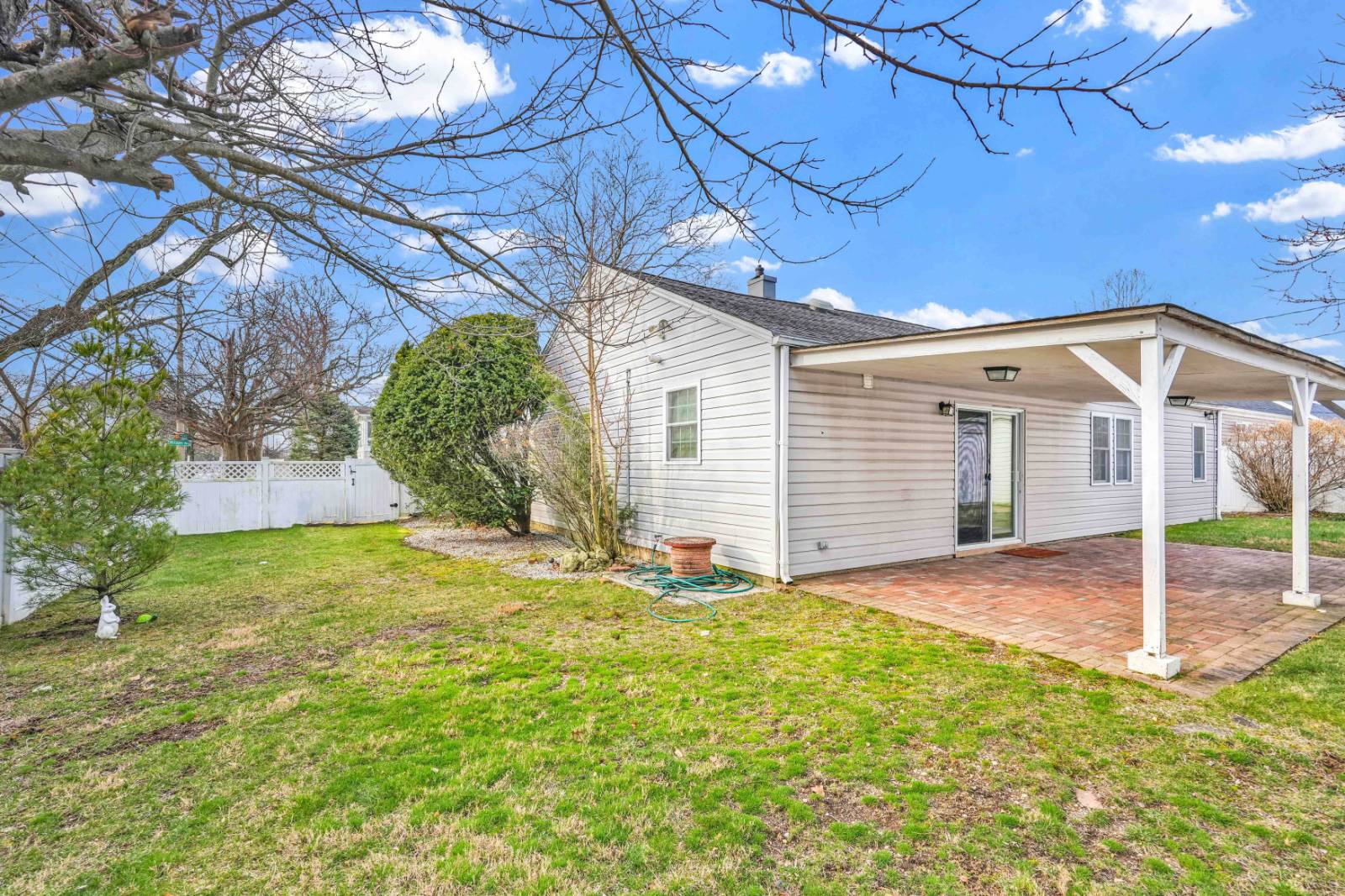 #5 photo, 1563 Wilson Road, 롱 아일랜드 East Meadow , NY 11554