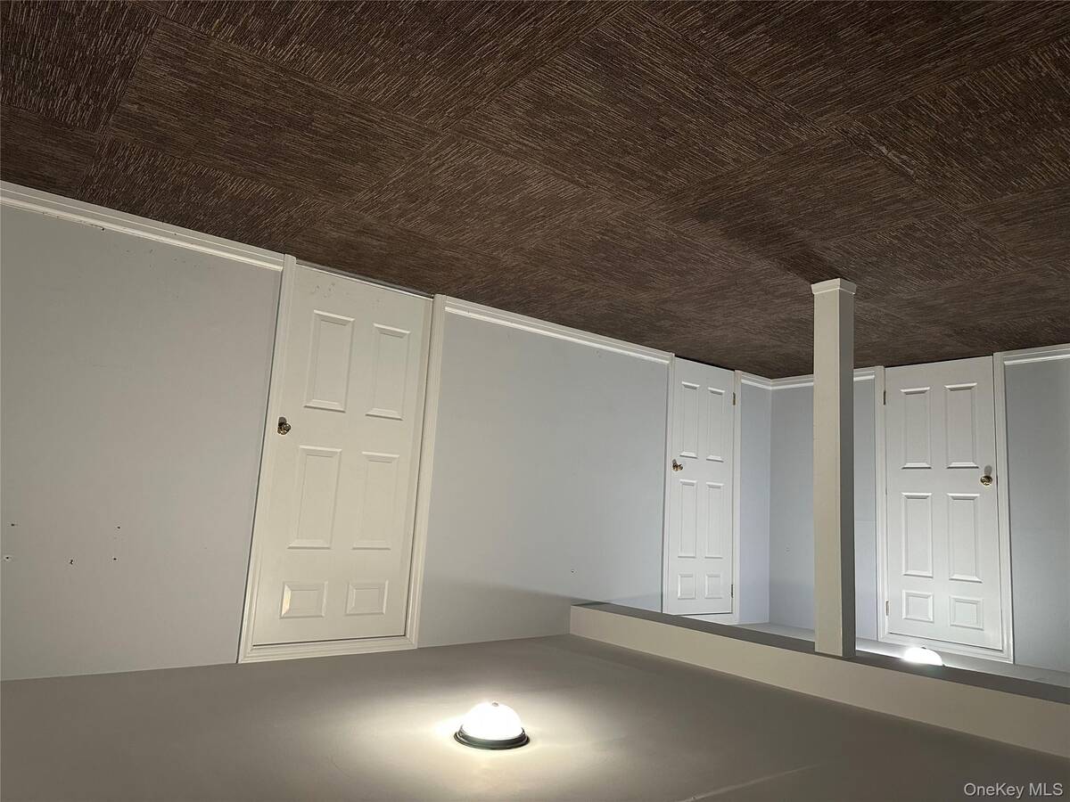 #10 photo, 15 13 Avenue, সাফোক কাউন্টি West Babylon , NY 11704