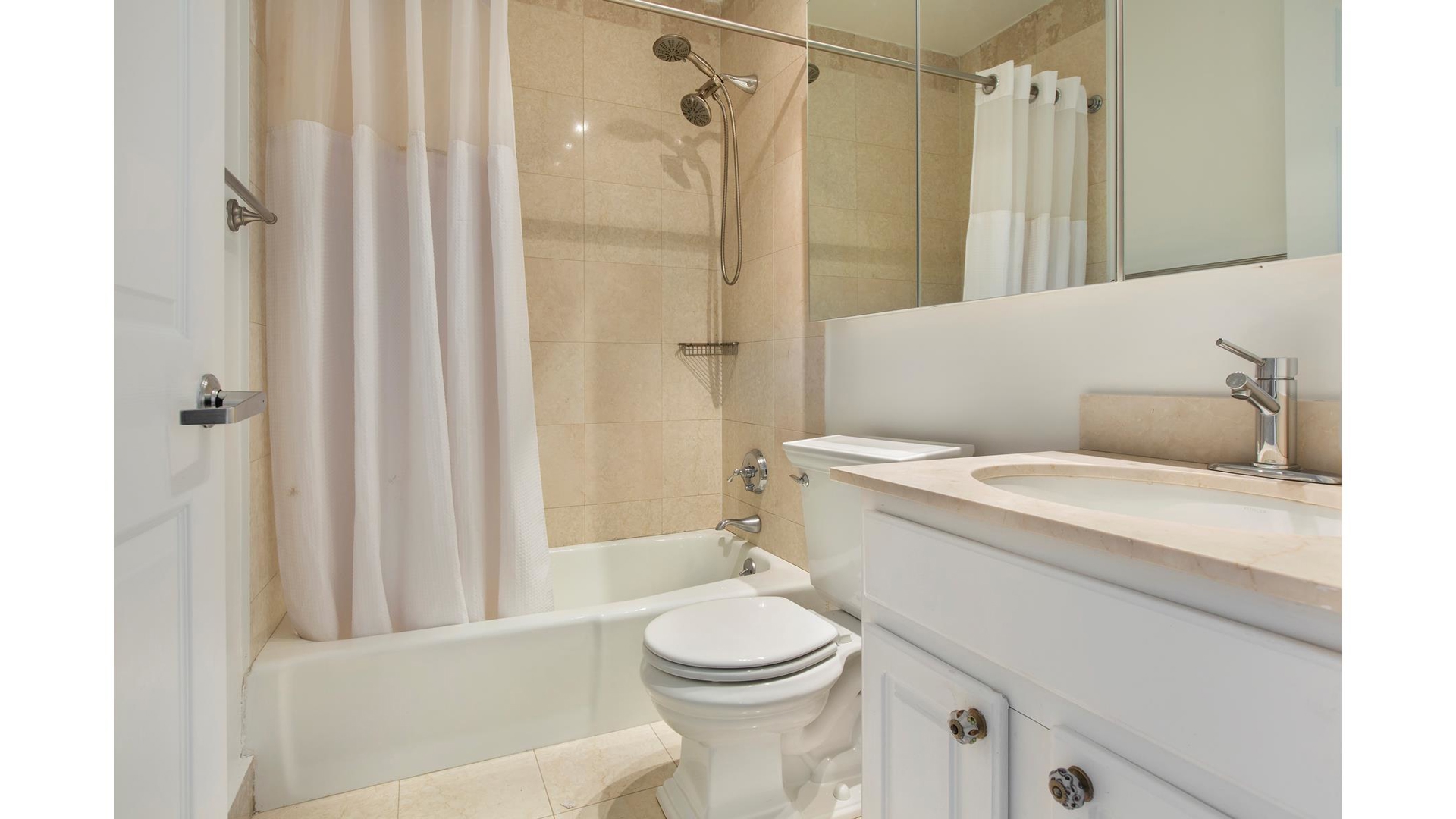 #7 photo, New York City, 맨해튼 Lincoln Square , NY 10023