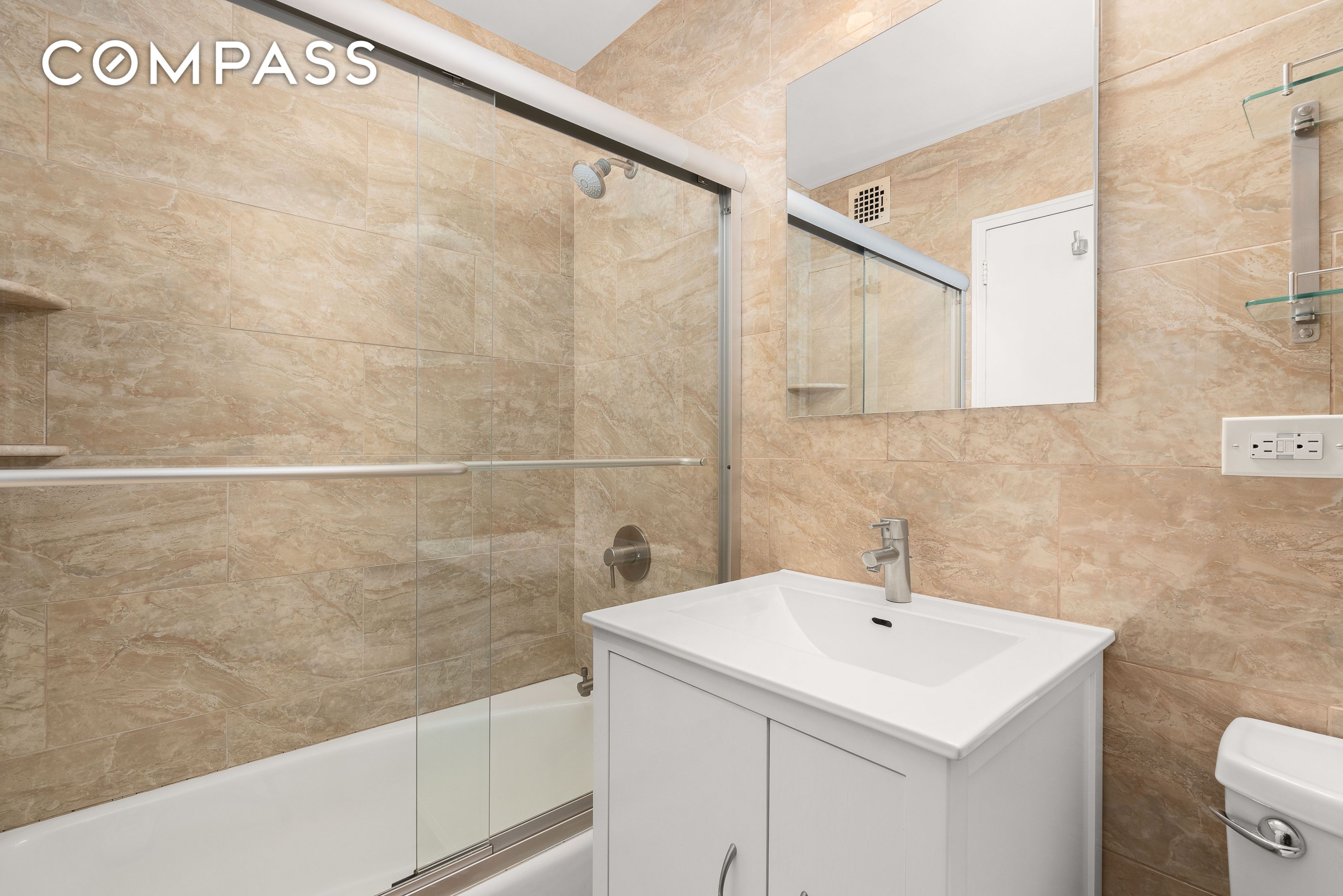 #6 photo, 245 E 24th Street, 맨해튼 Kips Bay , NY 10010