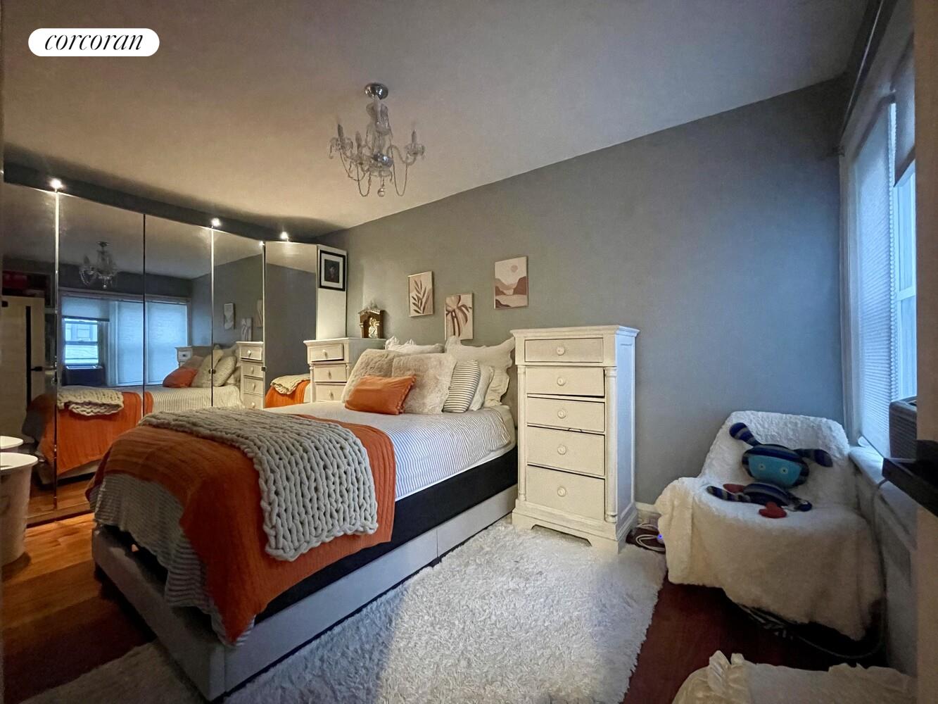 #10 photo, 46 GATLING Place, הברונקס Fort Hamilton , NY 11209