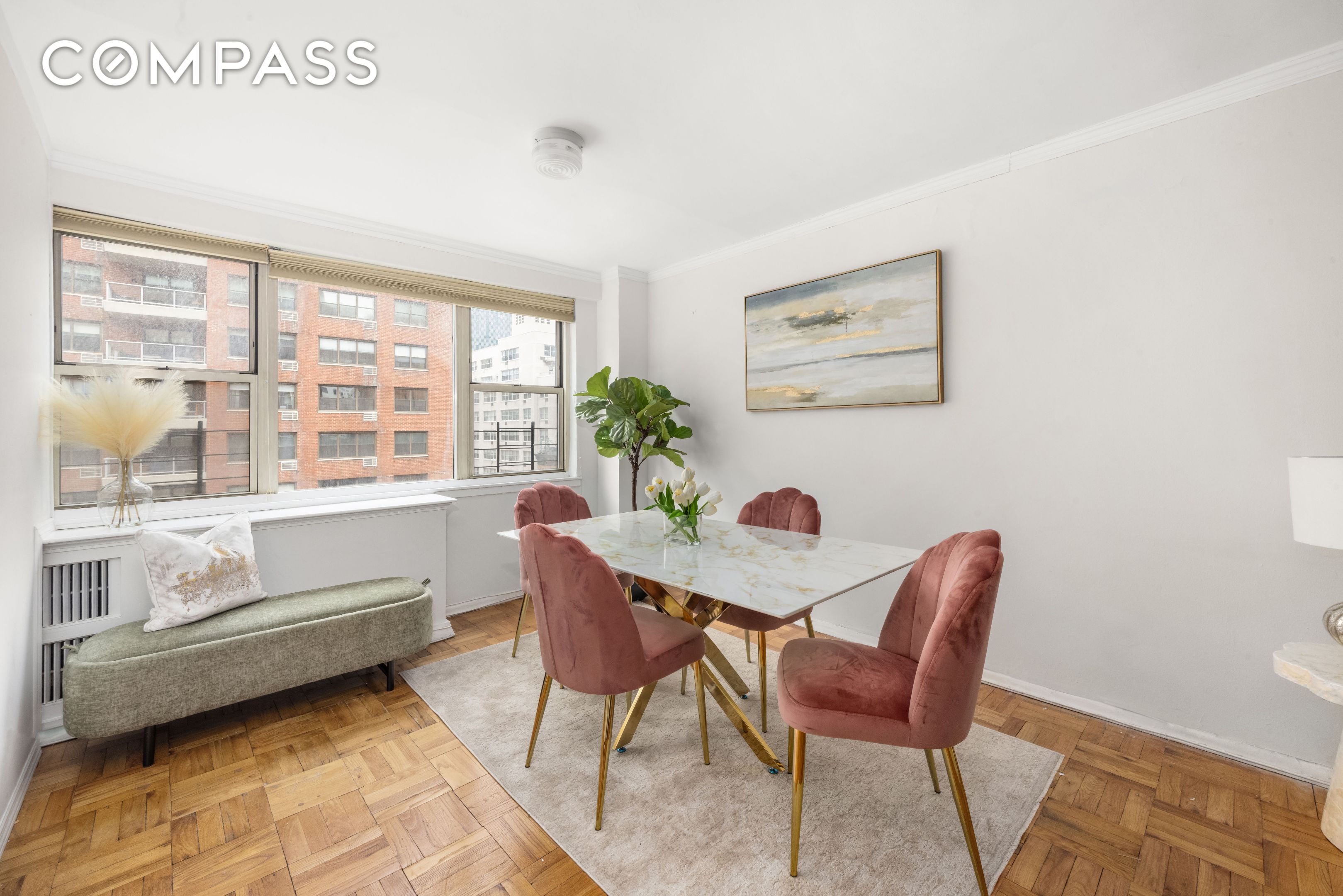 #4 photo, 233 E 70th Street, Lenox Hill , NY 10021