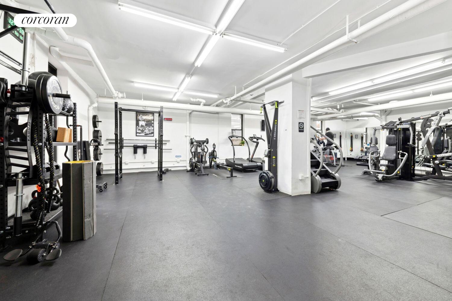 #10 photo, 24-51 38TH Street, কুইন্‌স Astoria , NY 11103