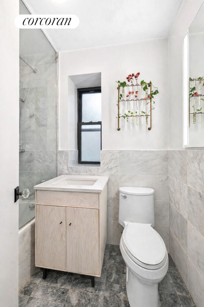 #8 photo, 24-51 38TH Street, কুইন্‌স Astoria , NY 11103