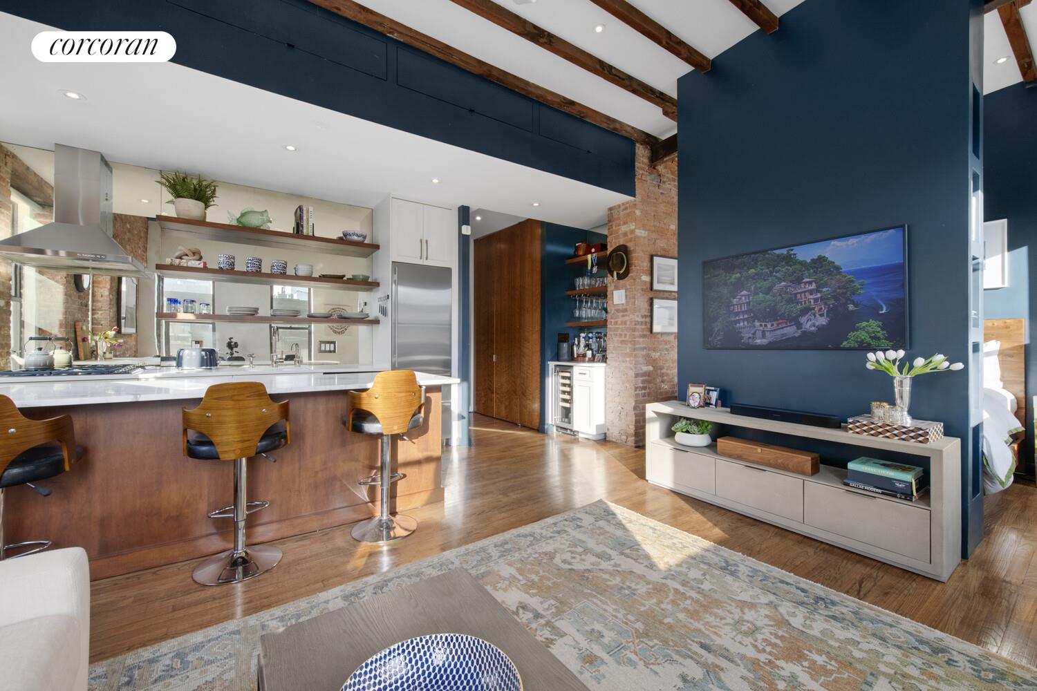 #3 photo, 124 THOMPSON Street, SoHo , NY 10012