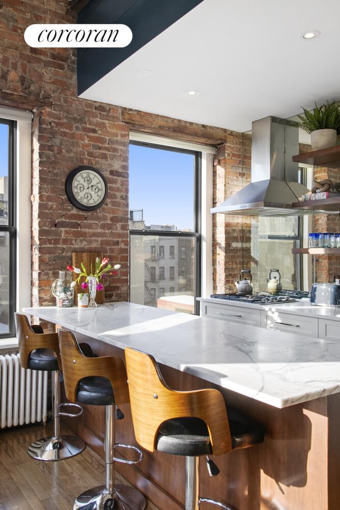 #6 photo, 124 THOMPSON Street, SoHo , NY 10012