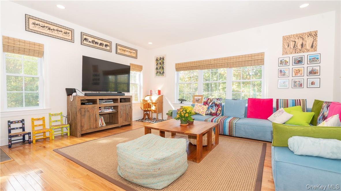 #20 photo, 9 Jake Henry Drive, Marlboro , NY 12542