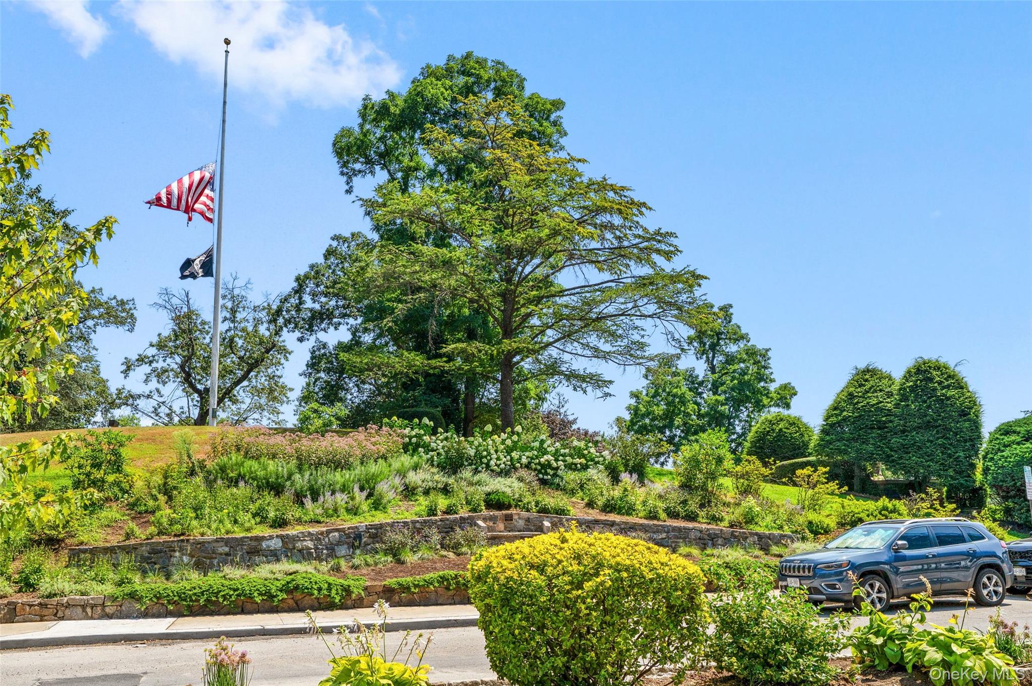 #11 photo, 14 N Chatsworth Avenue, Larchmont , NY 10538