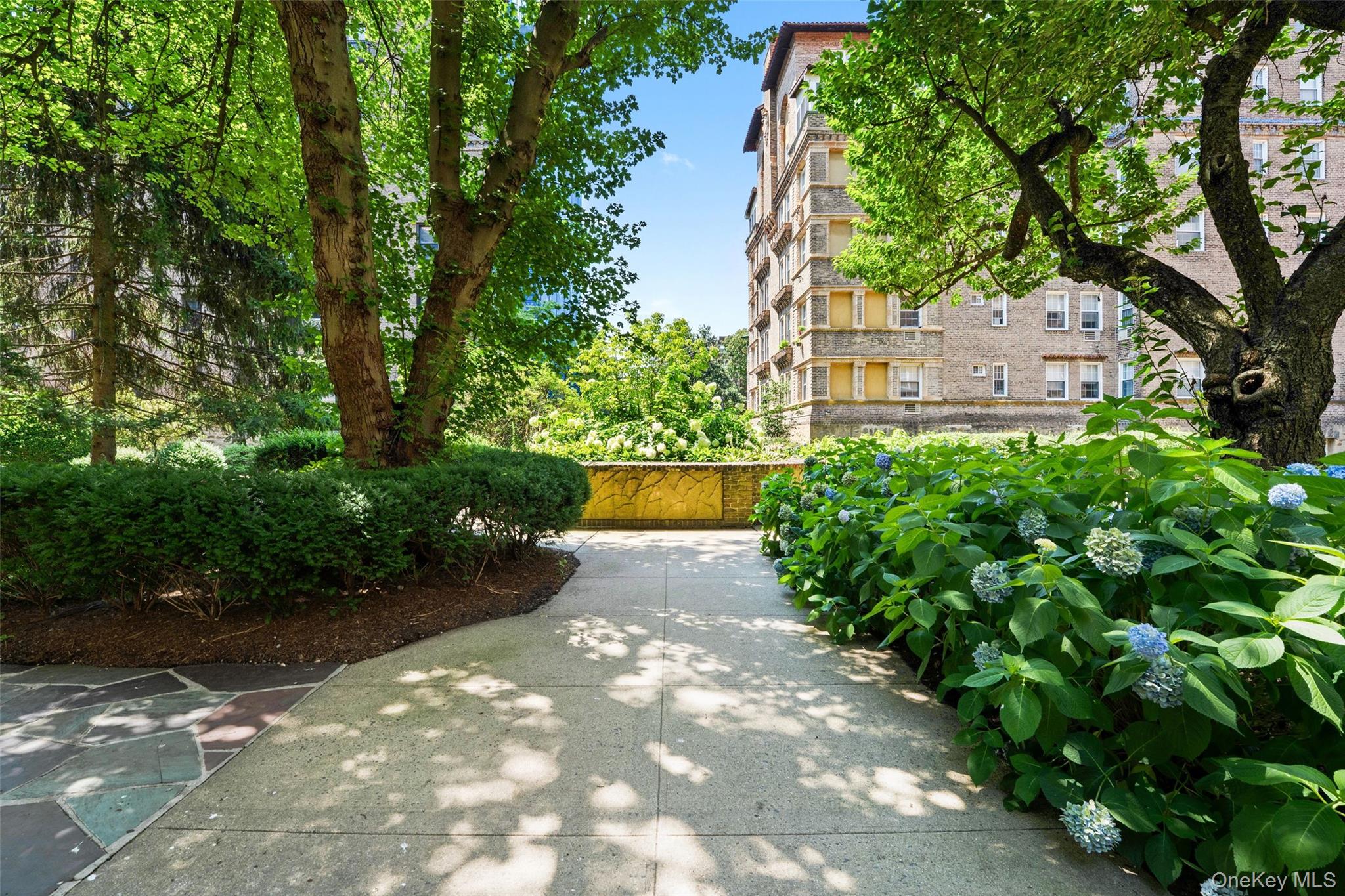 #13 photo, 14 N Chatsworth Avenue, Larchmont , NY 10538