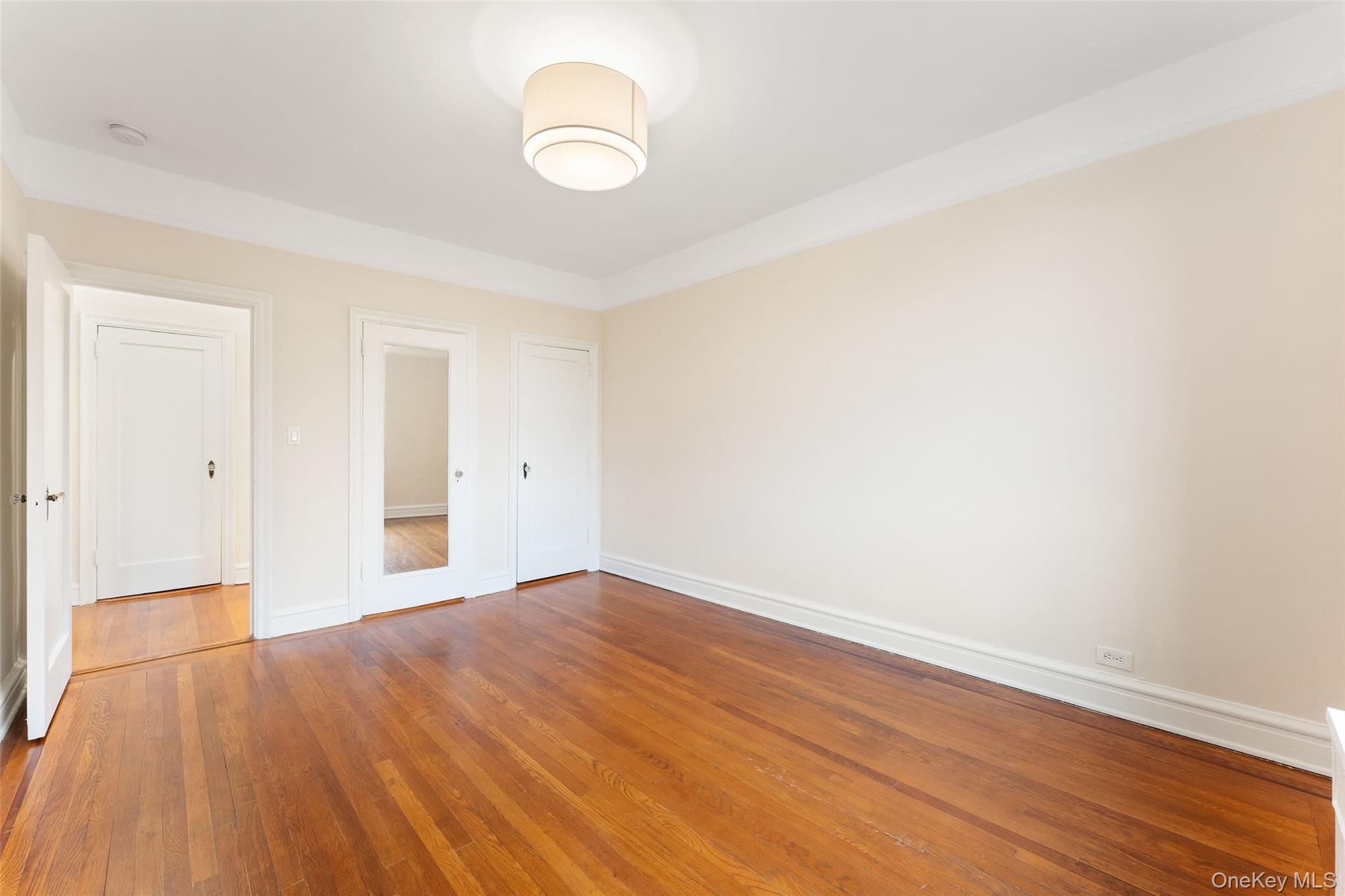 #8 photo, 14 N Chatsworth Avenue, Larchmont , NY 10538