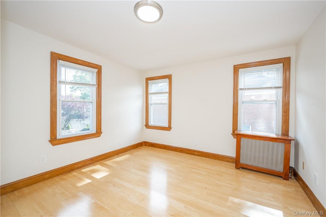 #19 photo, 27 New Street, Eastchester , NY 10709