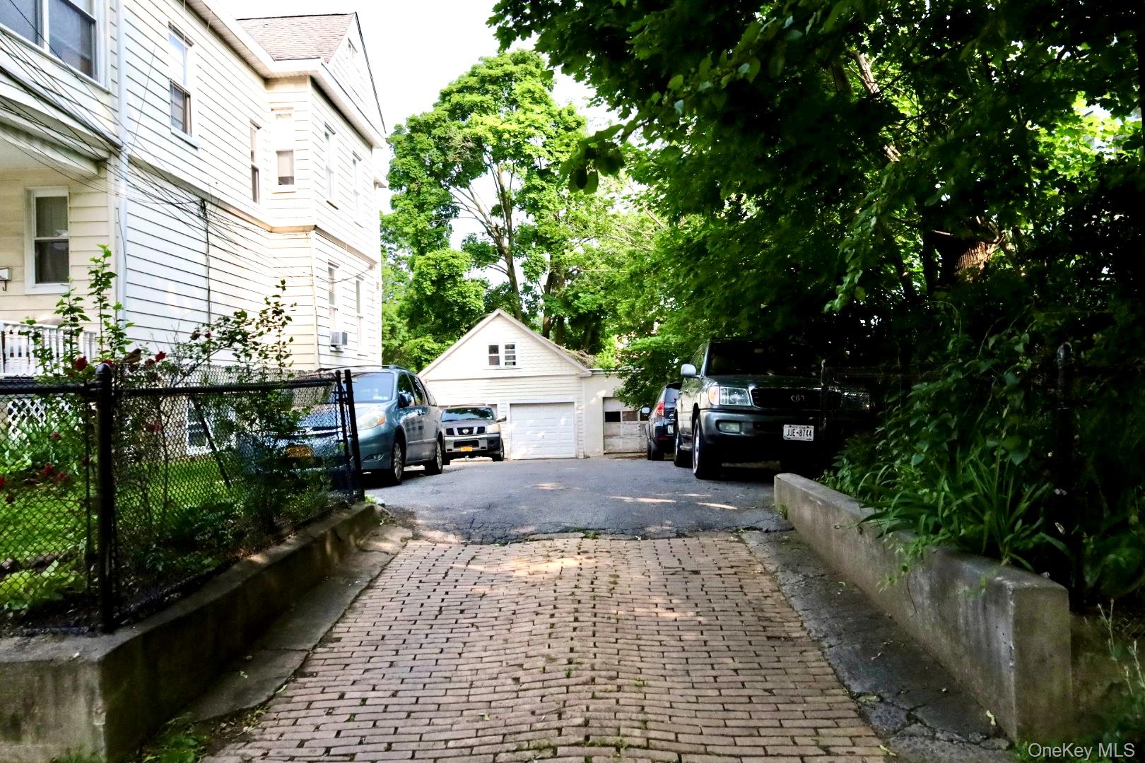 #4 photo, 172 Fisher Avenue, White Plains , NY 10606