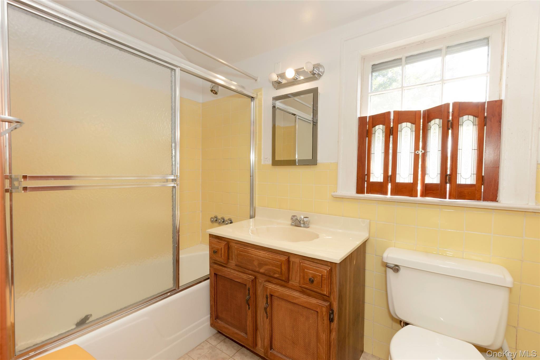 #15 photo, 531 1/2 Willett Avenue, Port Chester , NY 10573