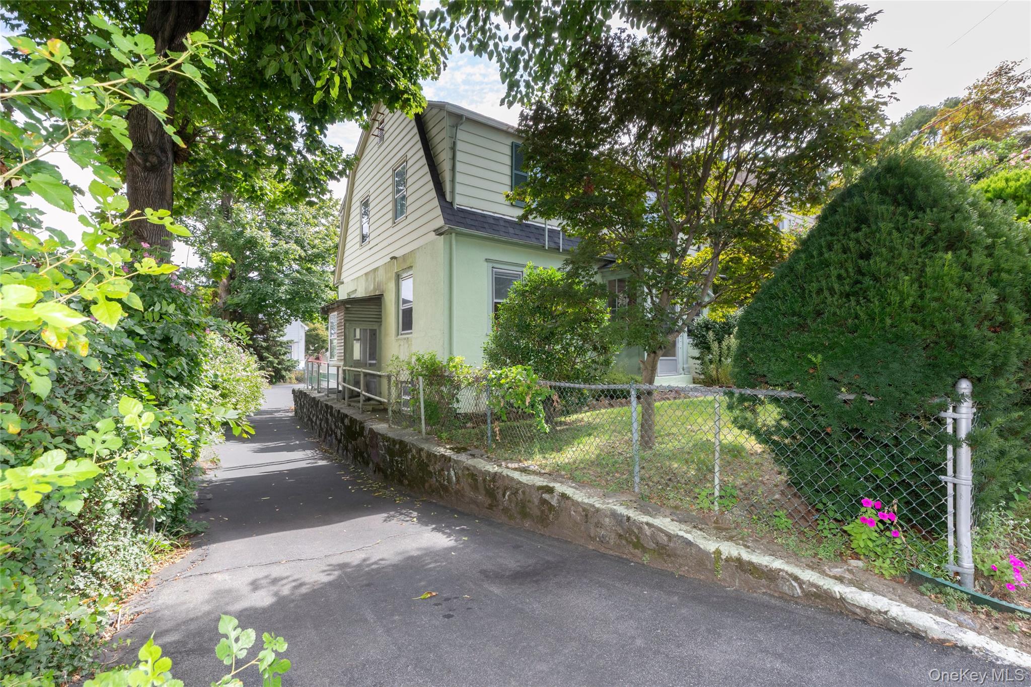 #3 photo, 531 1/2 Willett Avenue, Port Chester , NY 10573