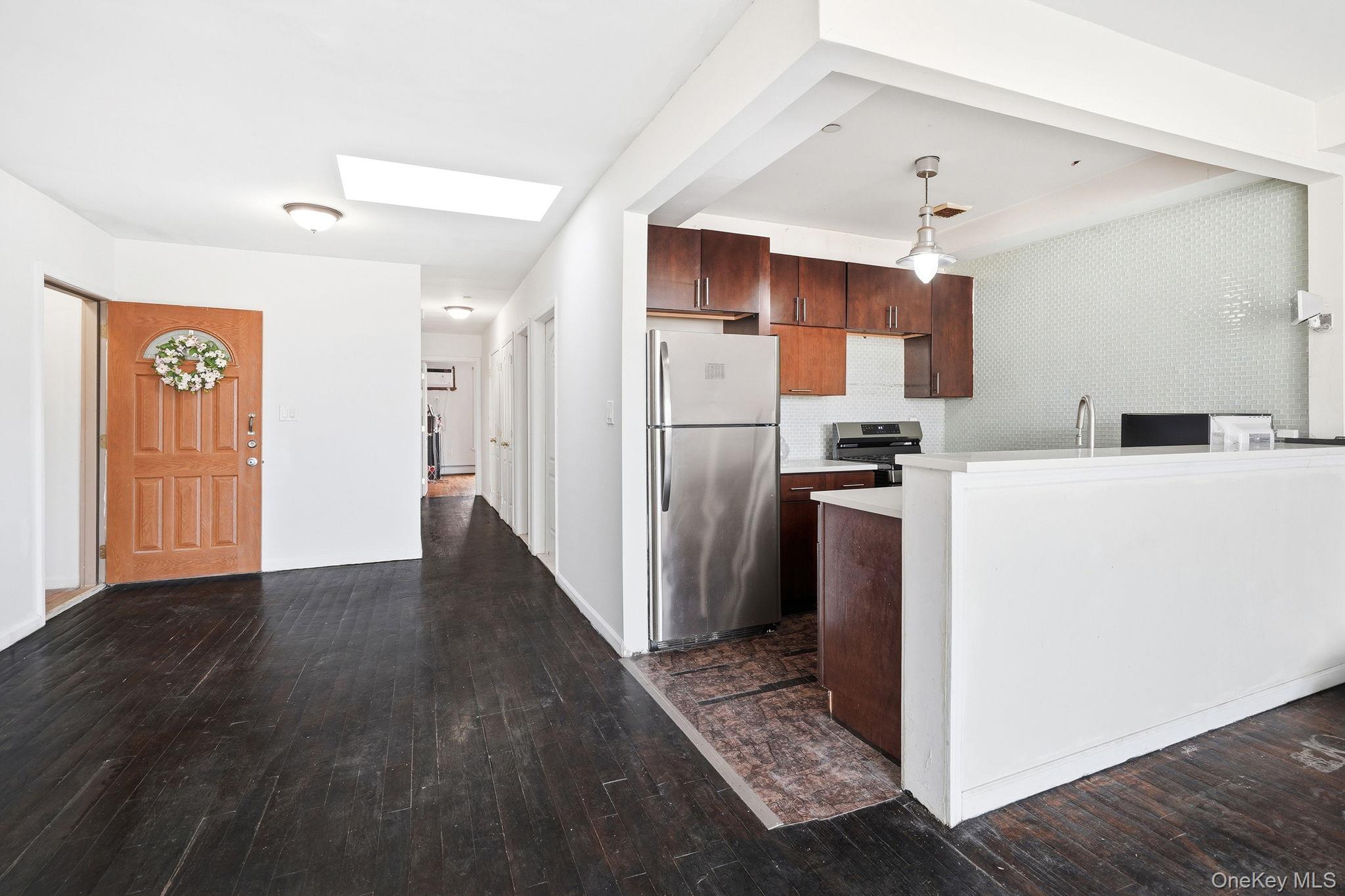 #8 photo, 747 E 213th Street, ব্রঙ্কস Bronx , NY 10467