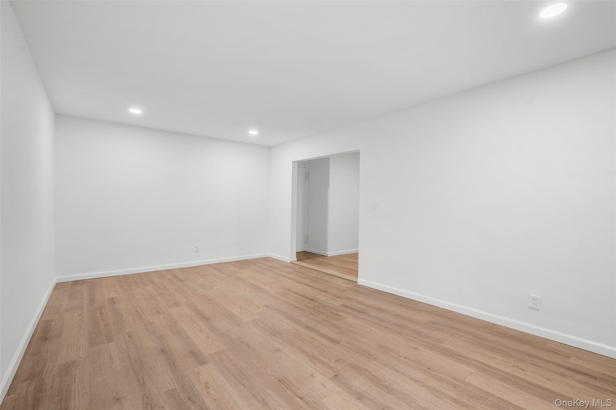 #11 photo, 315 Palmer Terrace, Mamaroneck , NY 10543