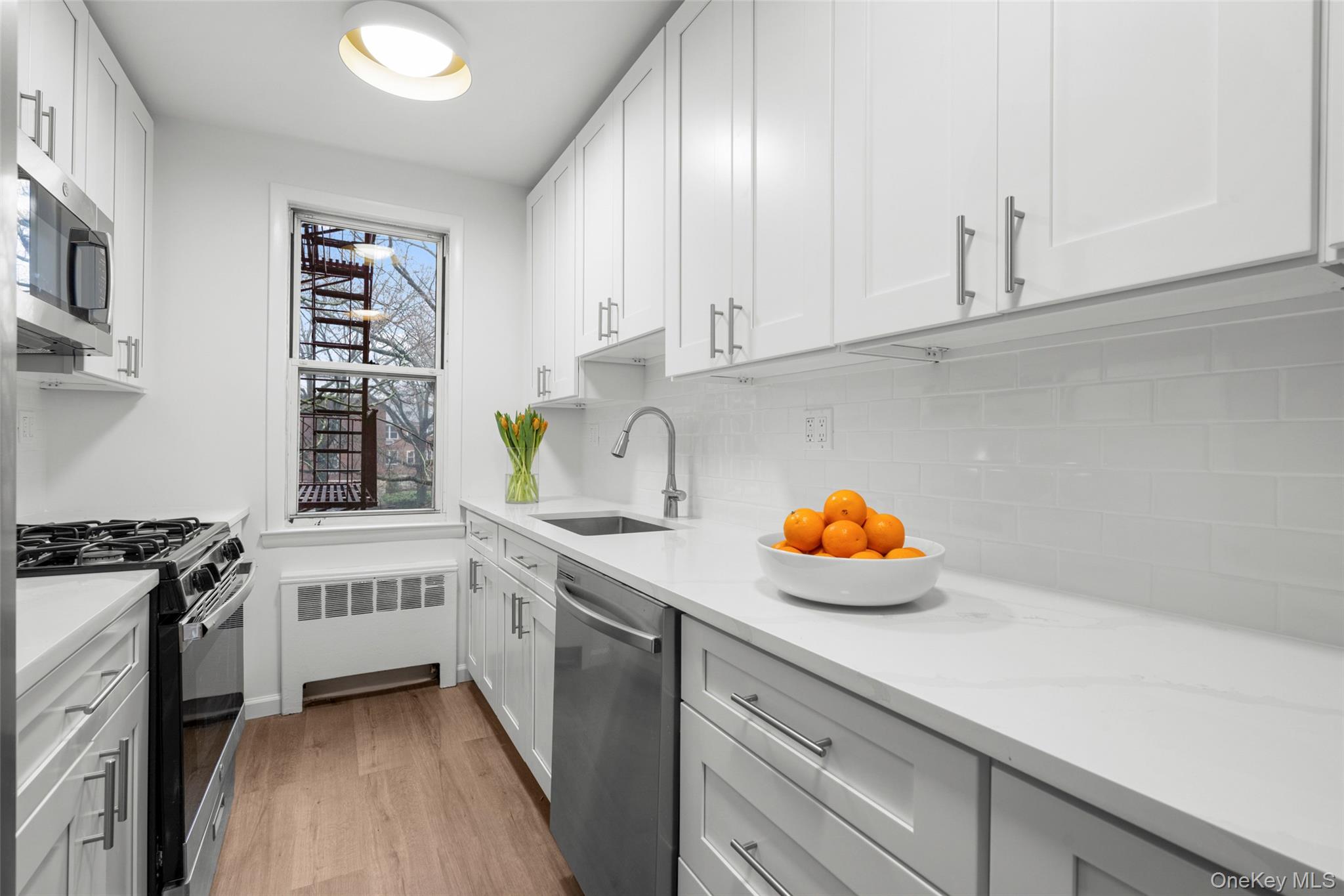 #14 photo, 315 Palmer Terrace, Mamaroneck , NY 10543