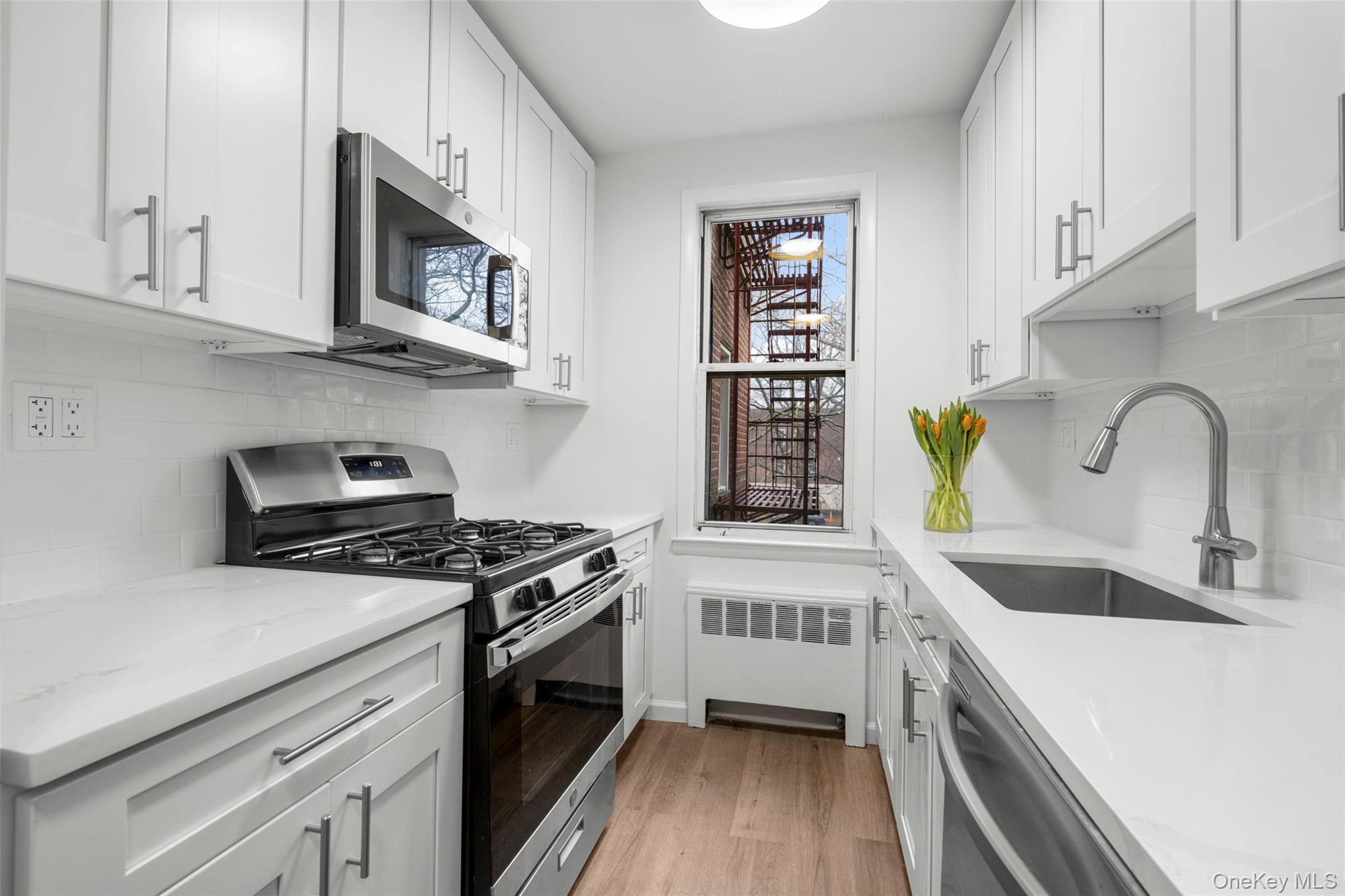 #15 photo, 315 Palmer Terrace, Mamaroneck , NY 10543