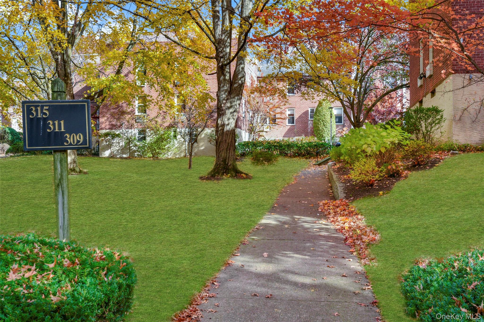 #2 photo, 315 Palmer Terrace, Mamaroneck , NY 10543