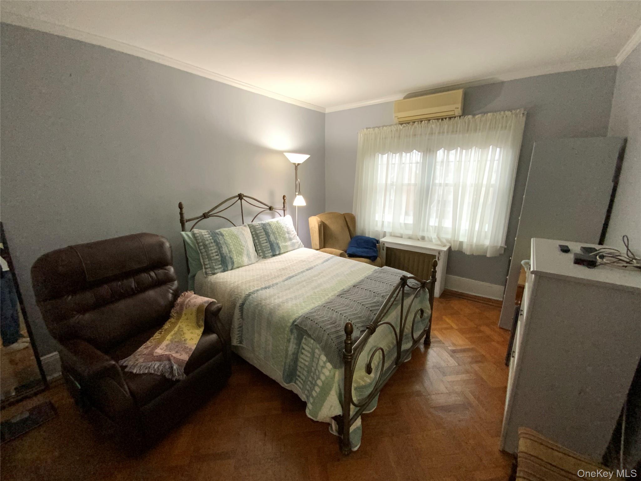 #18 photo, 4705 189th Street, קווינס Flushing , NY 11358