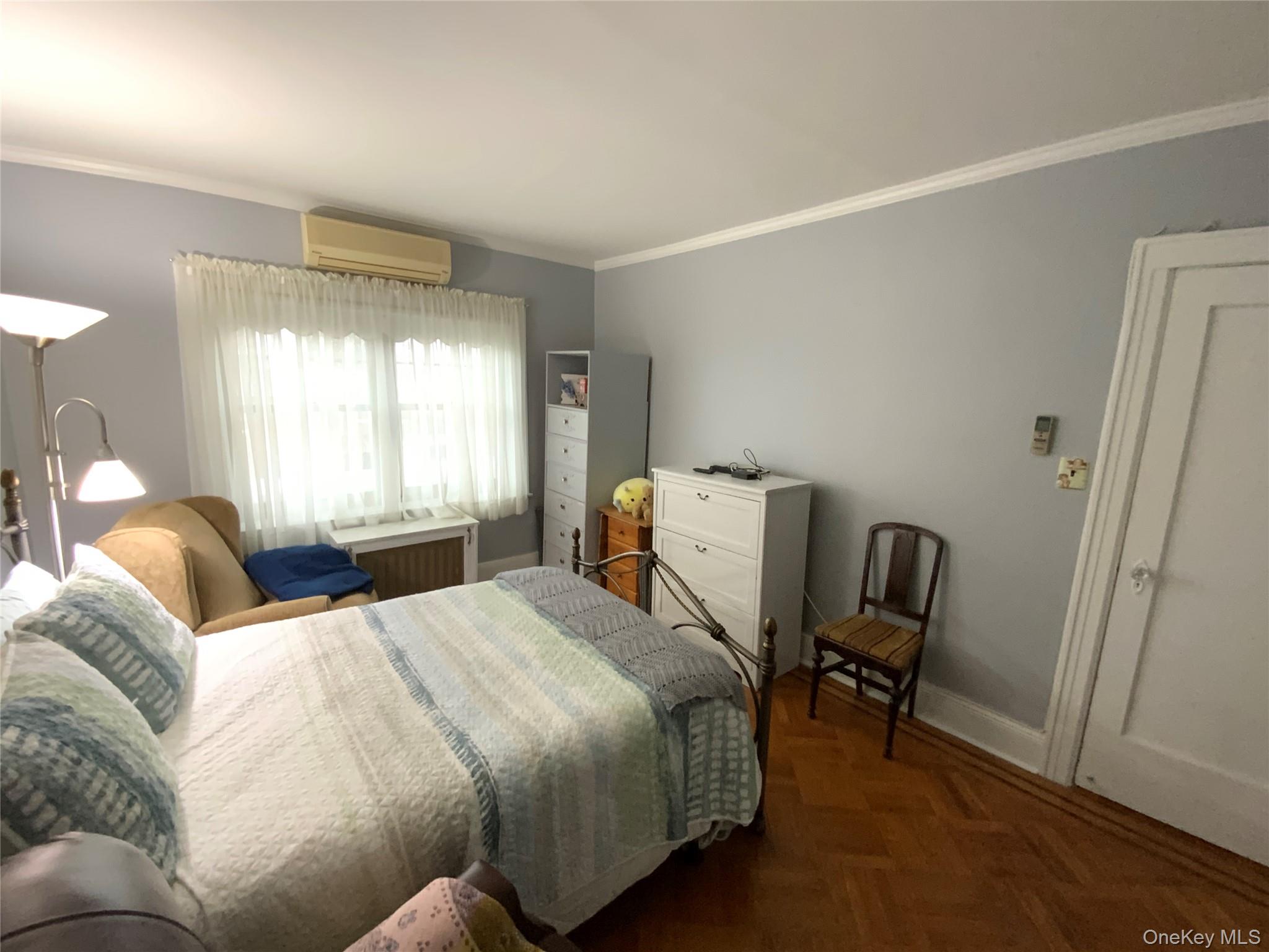 #19 photo, 4705 189th Street, קווינס Flushing , NY 11358