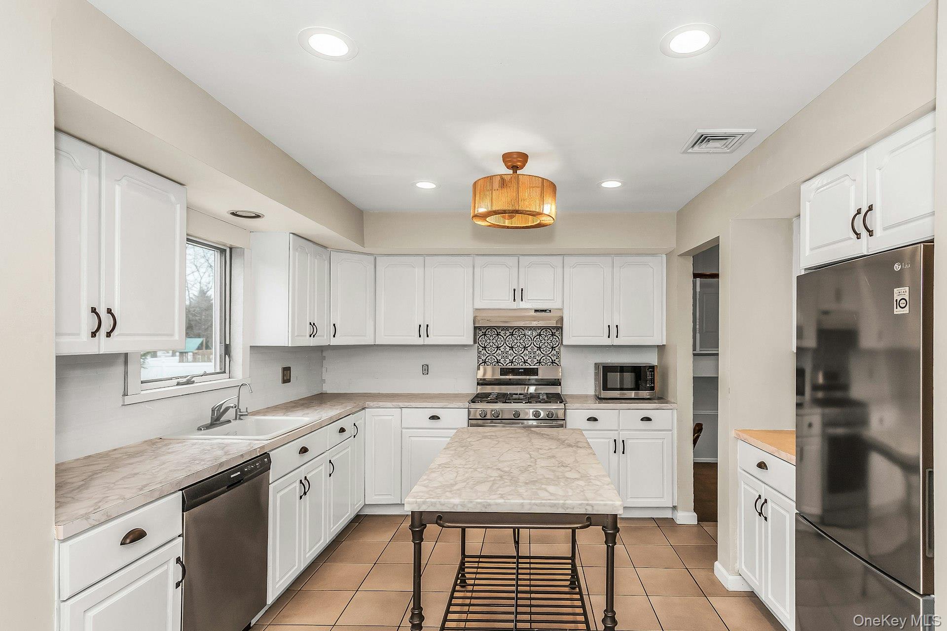 #10 photo, 5 Nita Street, East Northport , NY 11731