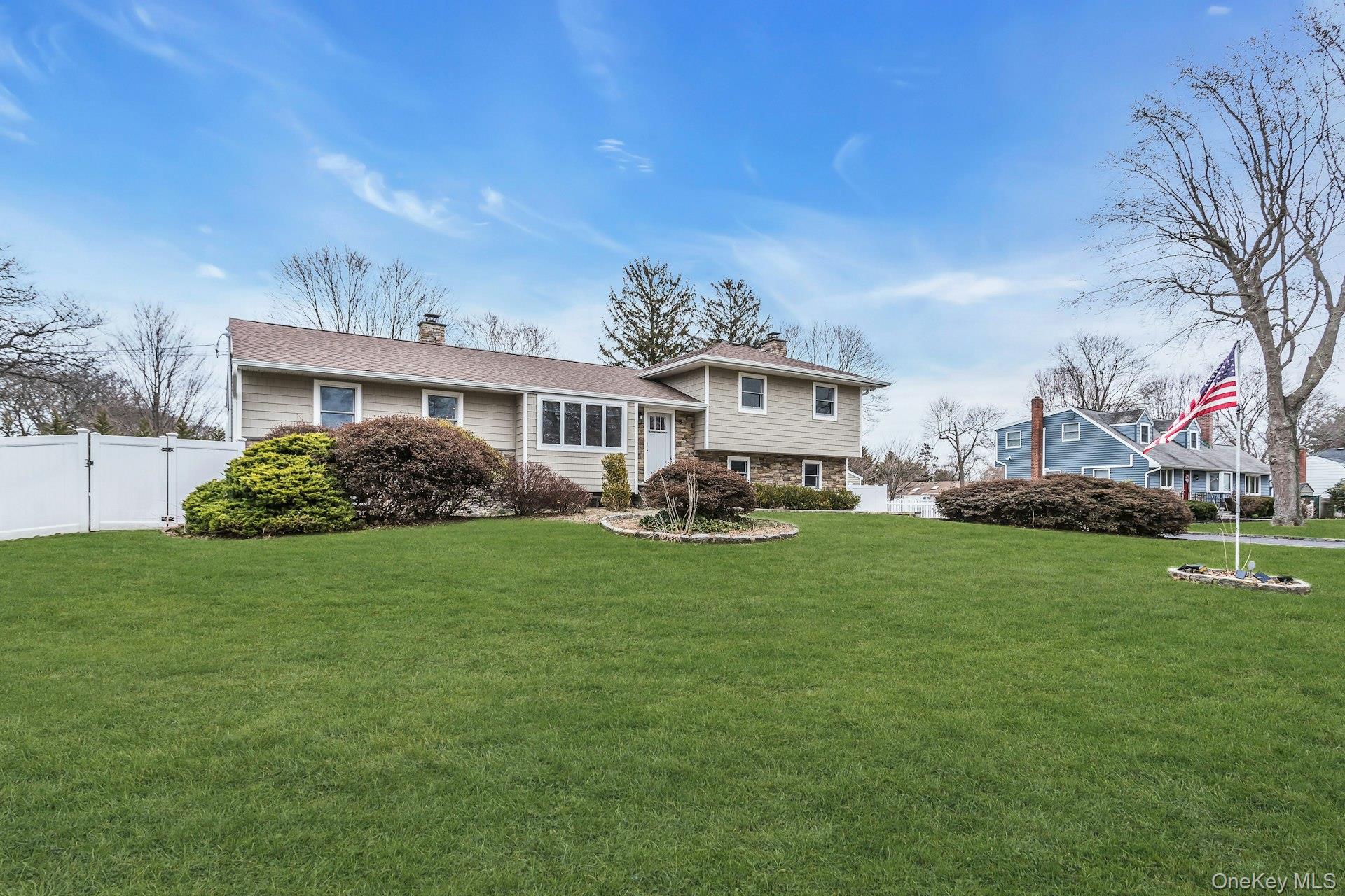 #2 photo, 5 Nita Street, East Northport , NY 11731