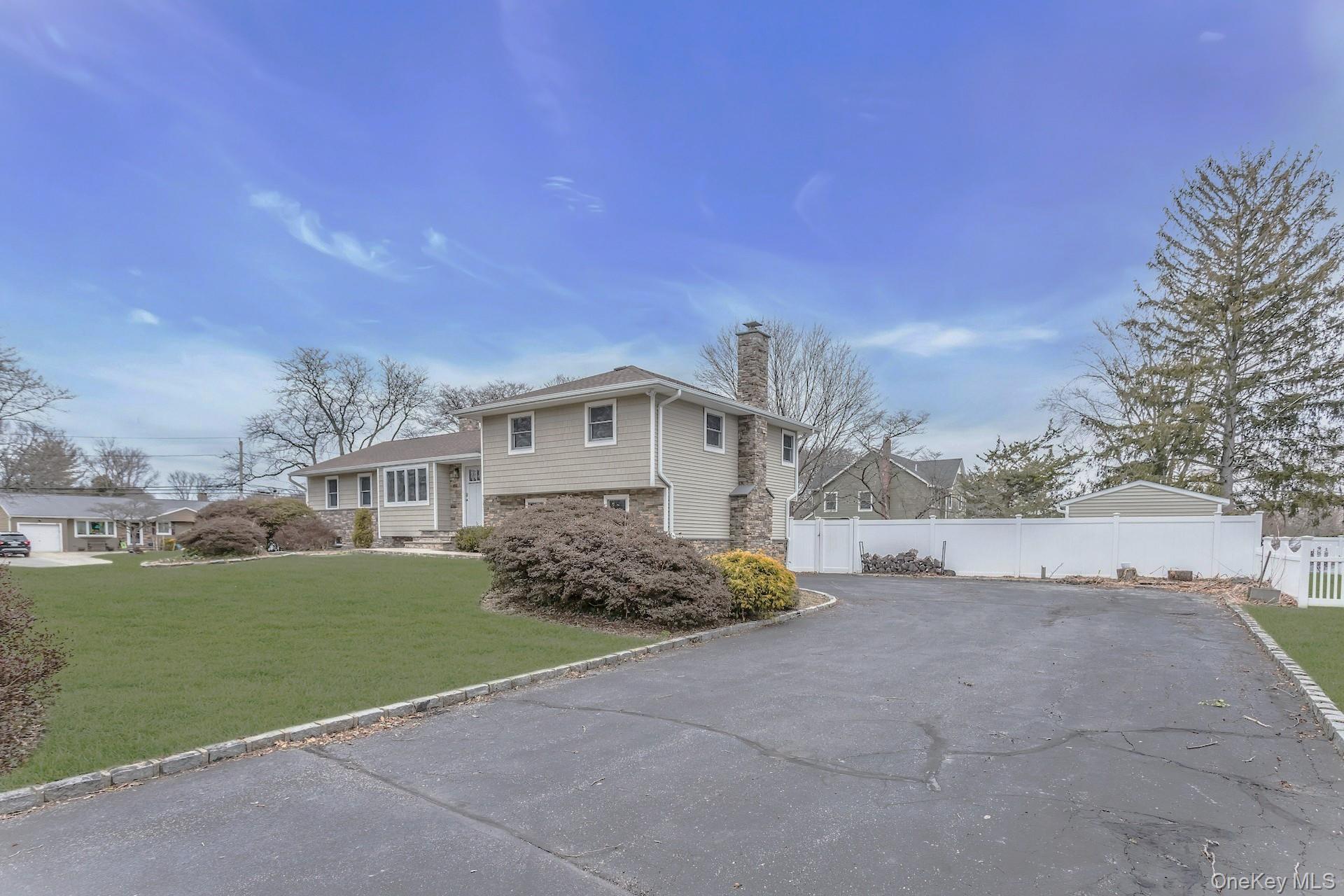 #3 photo, 5 Nita Street, East Northport , NY 11731