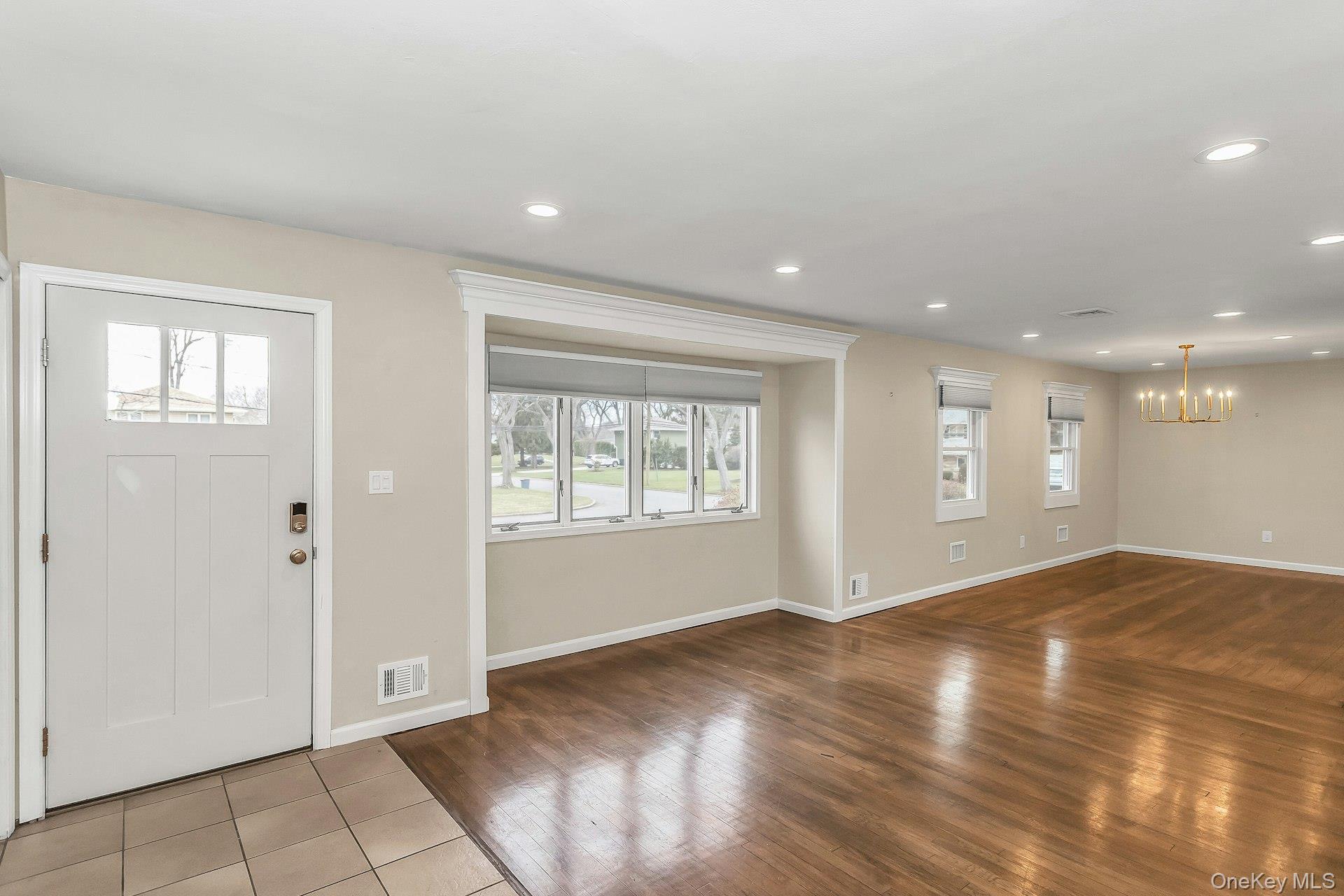 #4 photo, 5 Nita Street, East Northport , NY 11731