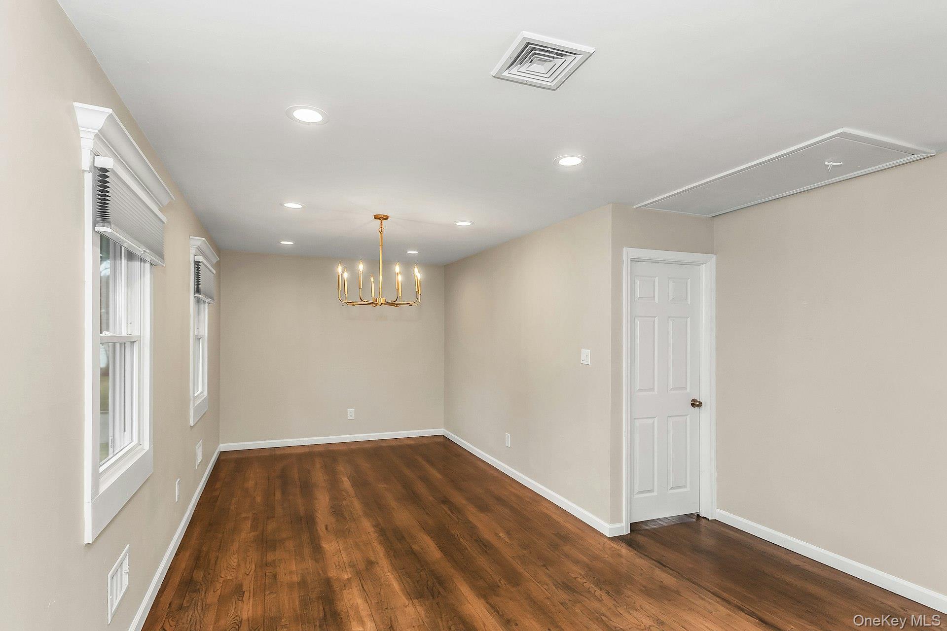 #7 photo, 5 Nita Street, East Northport , NY 11731