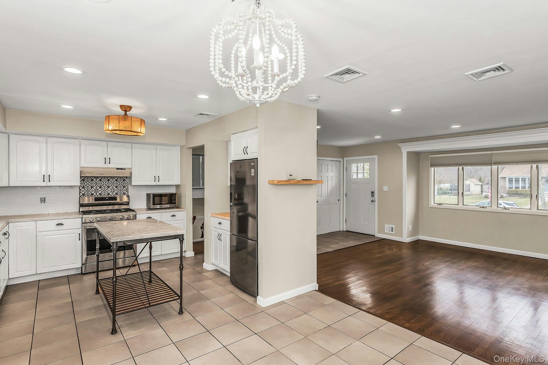 #9 photo, 5 Nita Street, East Northport , NY 11731