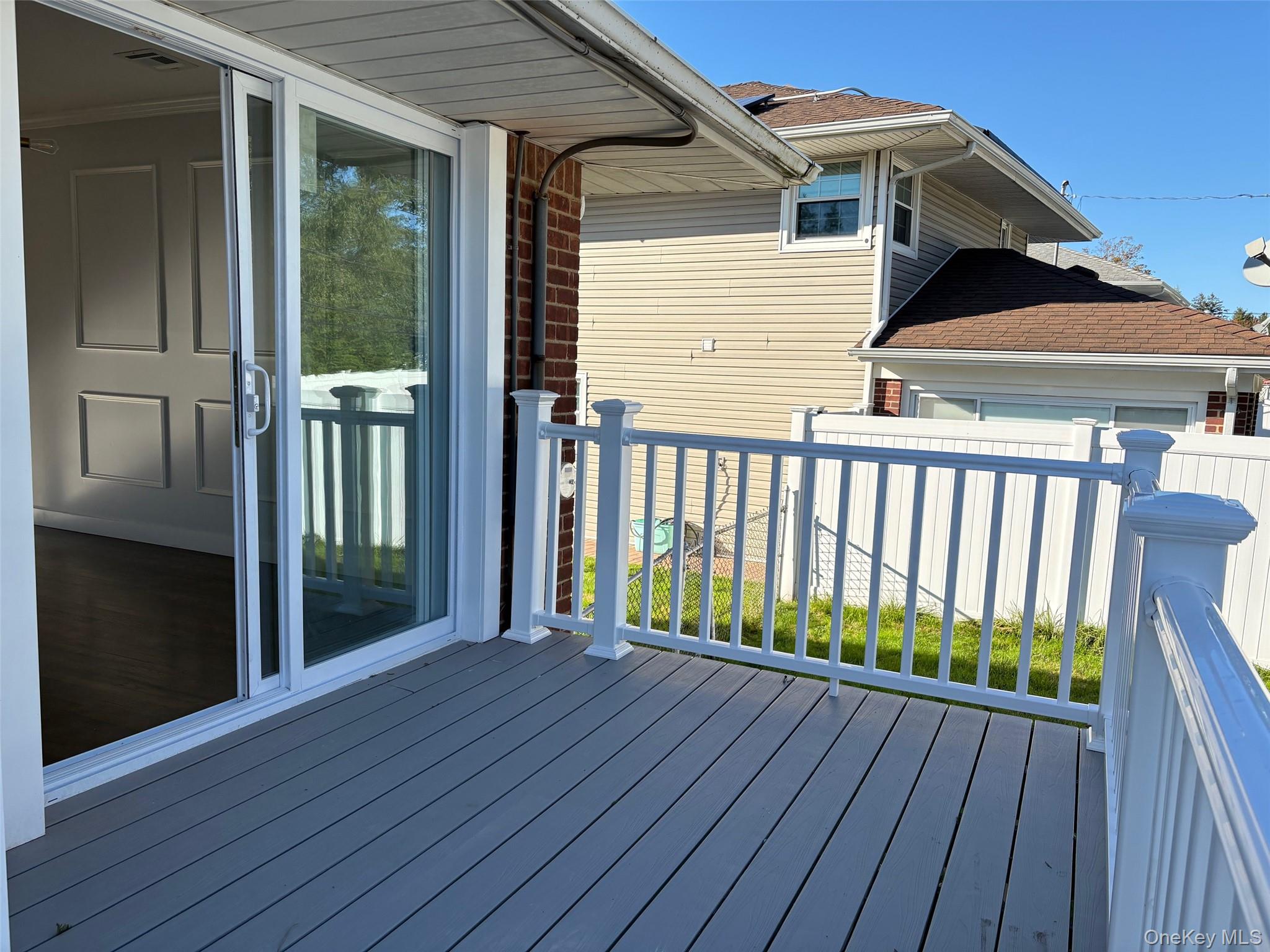 #14 photo, 8 Spector Lane, 롱 아일랜드 Plainview , NY 11803