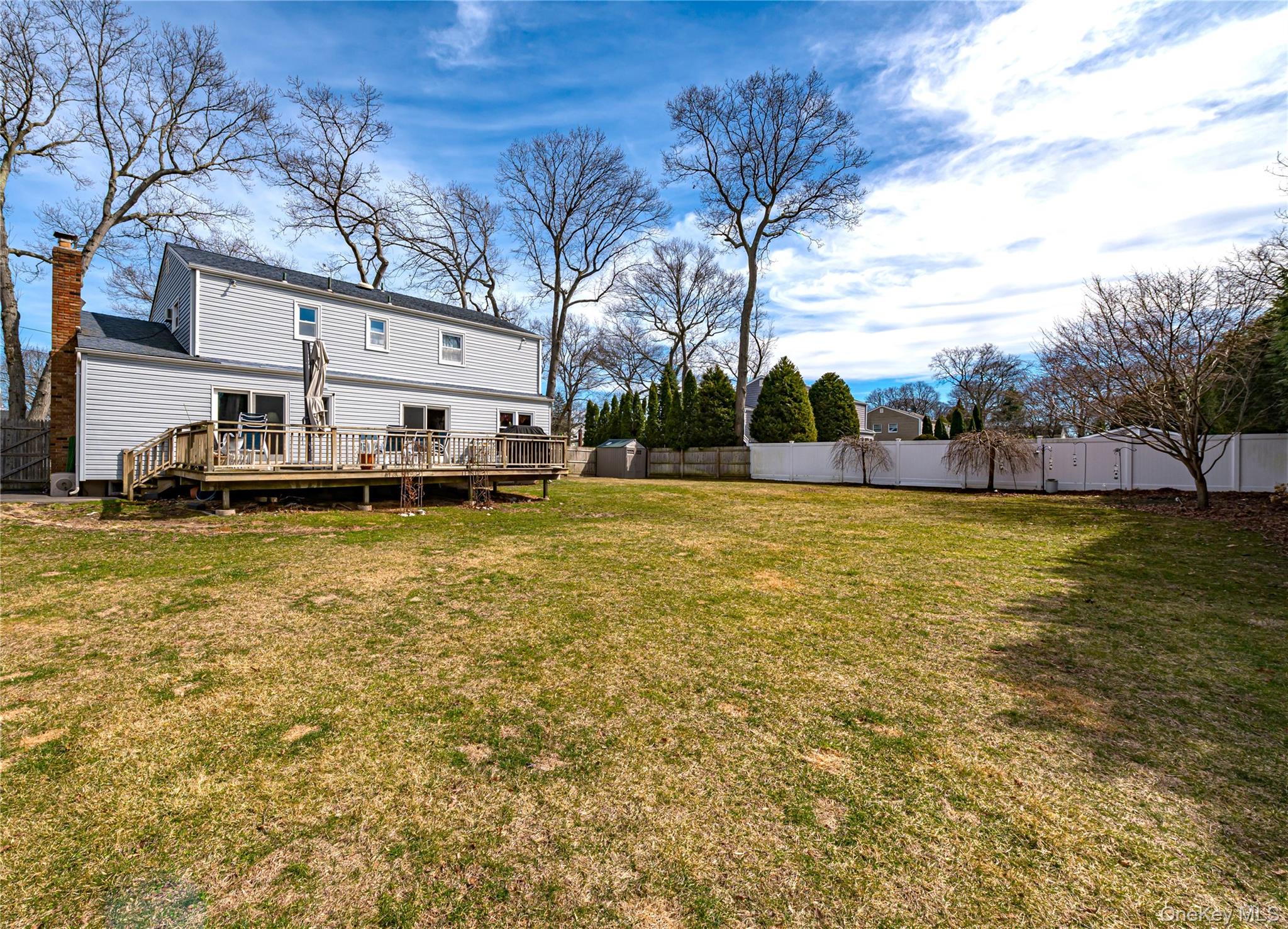 #19 photo, 6 Roman Court, সাফোক কাউন্টি Lake Grove , NY 11755