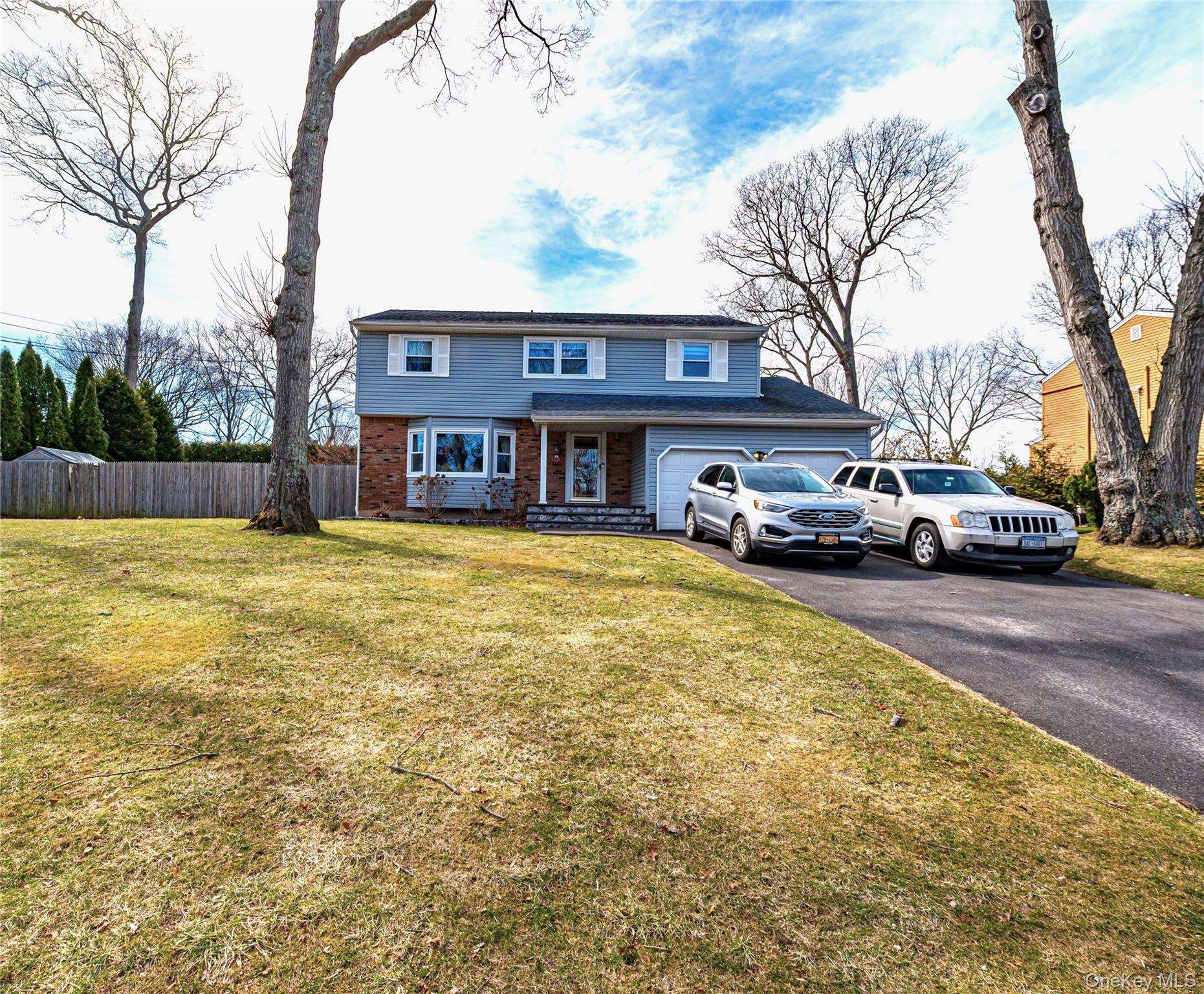 #2 photo, 6 Roman Court, সাফোক কাউন্টি Lake Grove , NY 11755