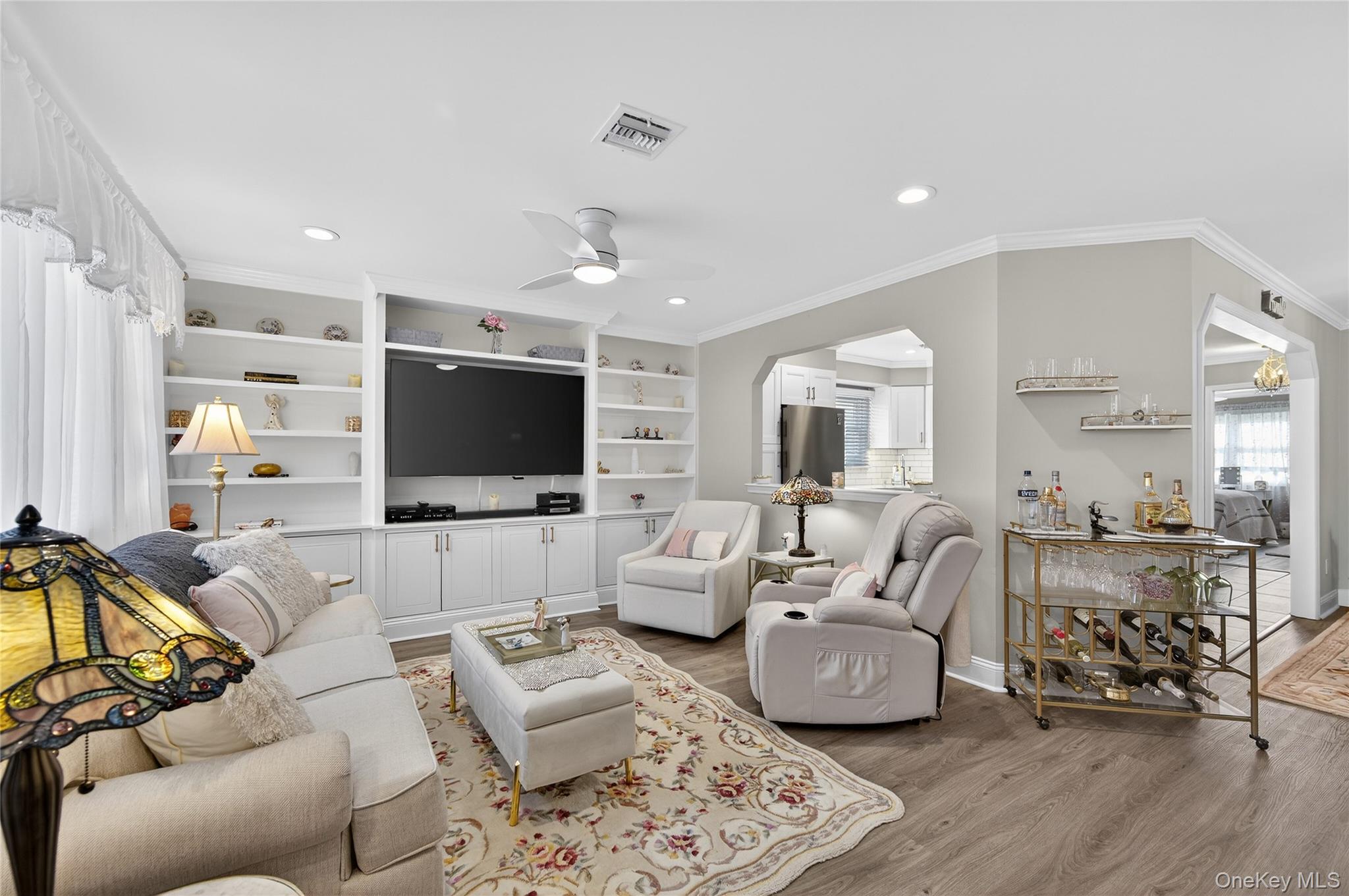 #5 photo, 1 Atlantic Avenue, নাসাউ কাউন্টি Farmingdale , NY 11735