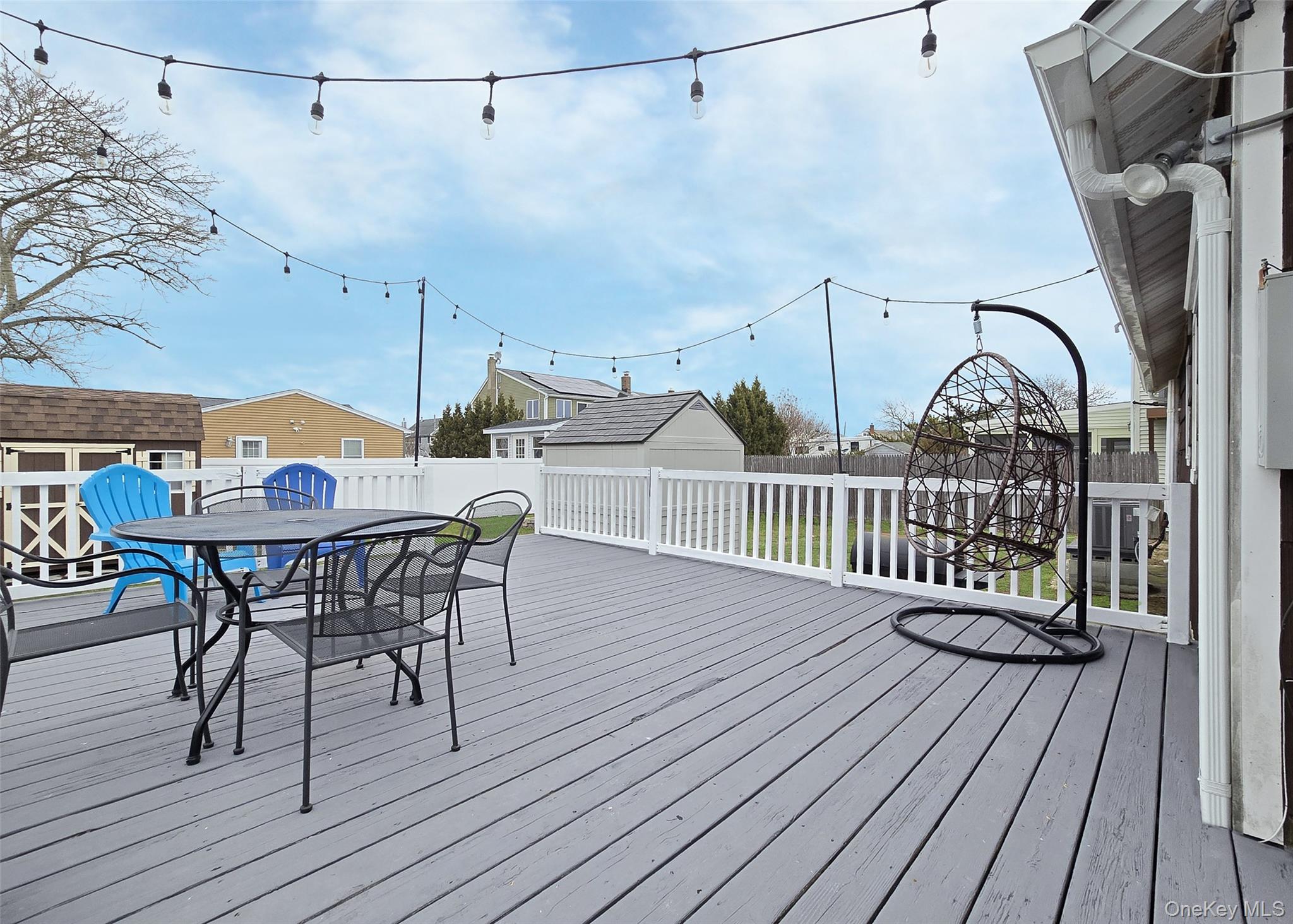 #10 photo, 19 Kent Place, সাফোক কাউন্টি Amityville , NY 11701