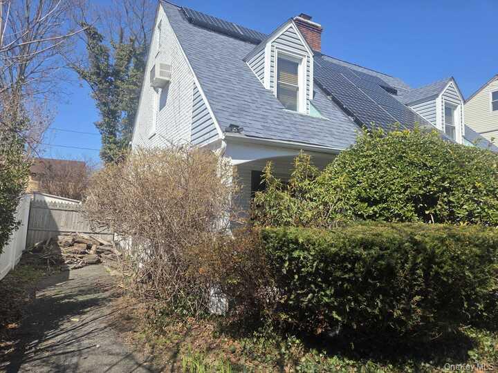 #2 photo, 71 Angevine Avenue, নাসাউ কাউন্টি Hempstead , NY 11550