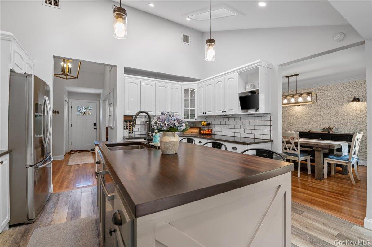 #11 photo, 16 Ingold Drive, সাফোক কাউন্টি Dix Hills , NY 11746