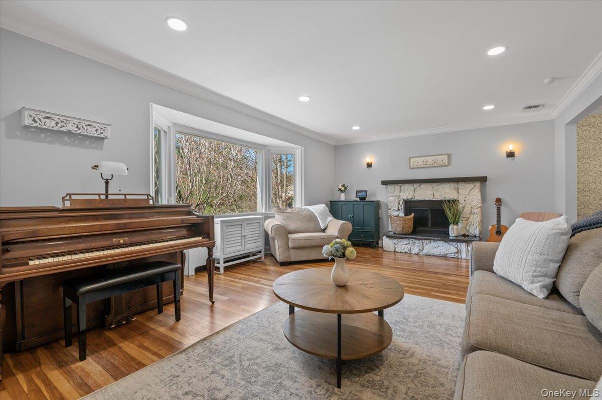 #5 photo, 16 Ingold Drive, সাফোক কাউন্টি Dix Hills , NY 11746