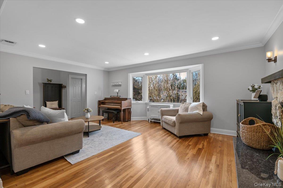 #6 photo, 16 Ingold Drive, সাফোক কাউন্টি Dix Hills , NY 11746