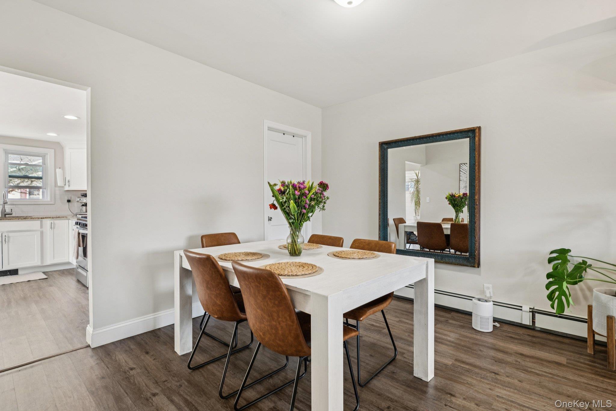 #11 photo, 72 Waverly Avenue, सफ़ोक काउंटी Patchogue , NY 11772