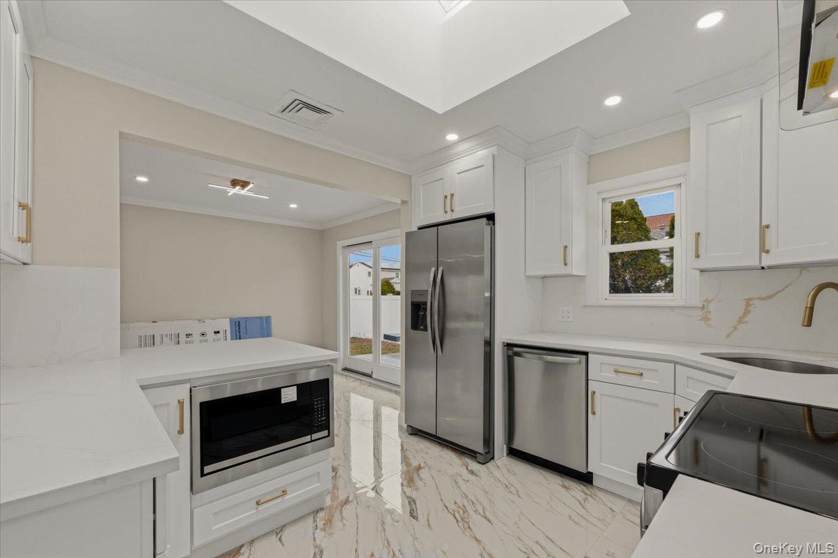 #11 photo, 1871 Relyea Drive, নাসাউ কাউন্টি Merrick , NY 11566